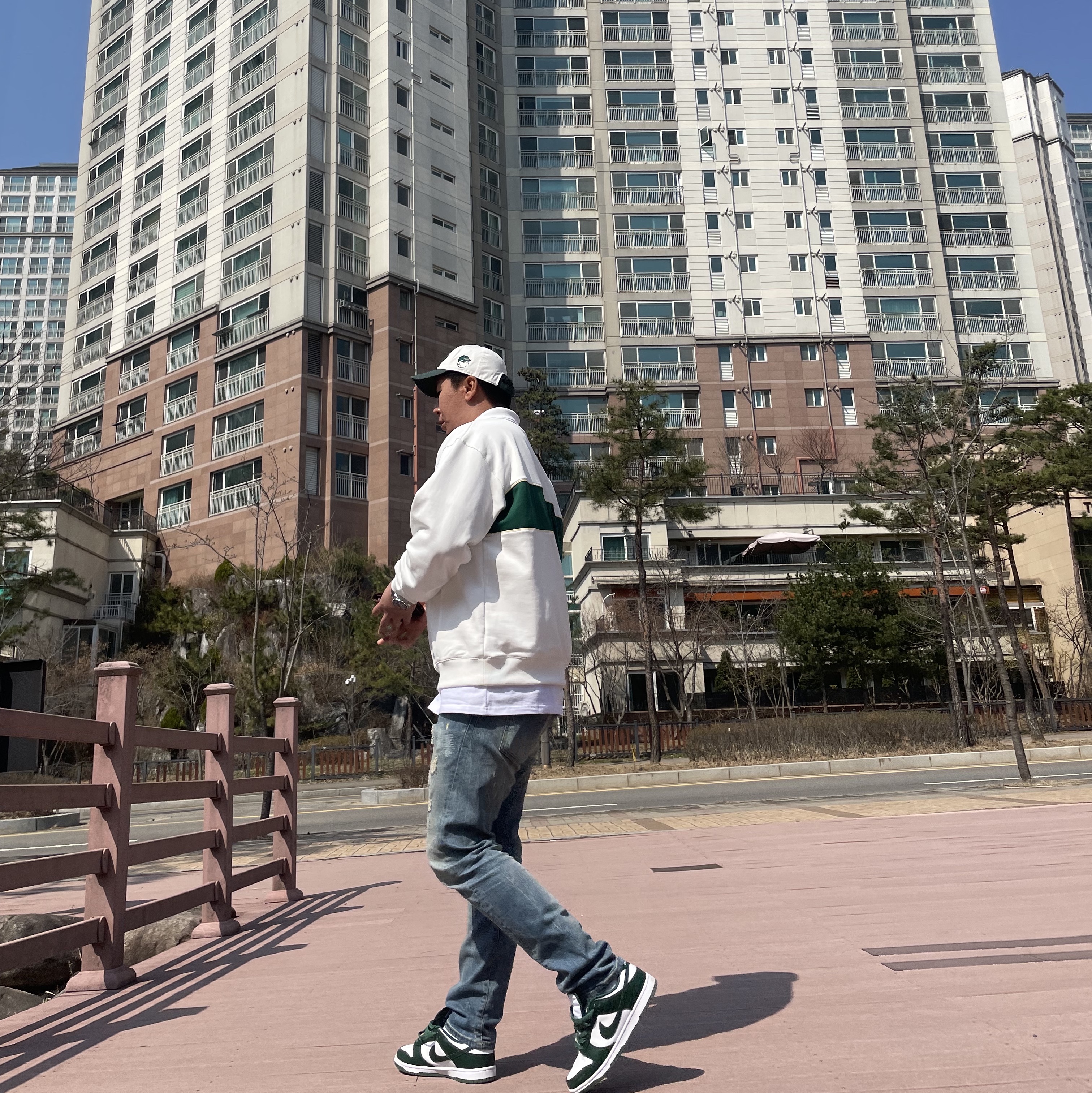 Nike Dunk Low Retro Varsity Green 착용 스타일 - 3