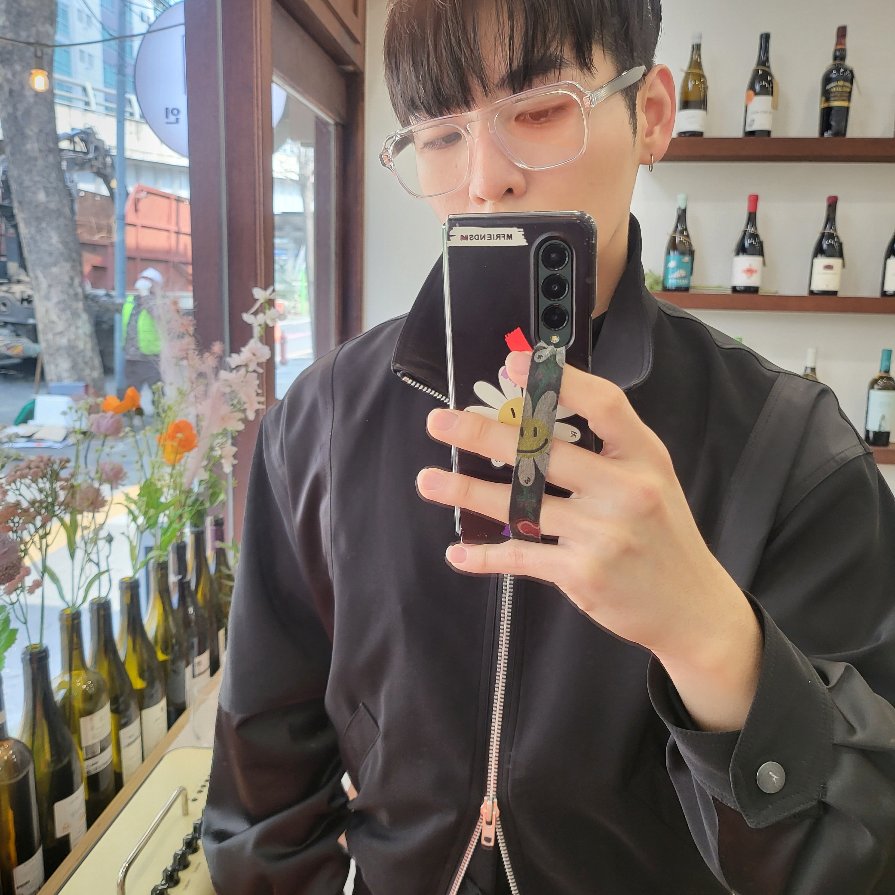 Gentle Monster x Maison Margiela MM011 Clear Black Gradient 착용 스타일