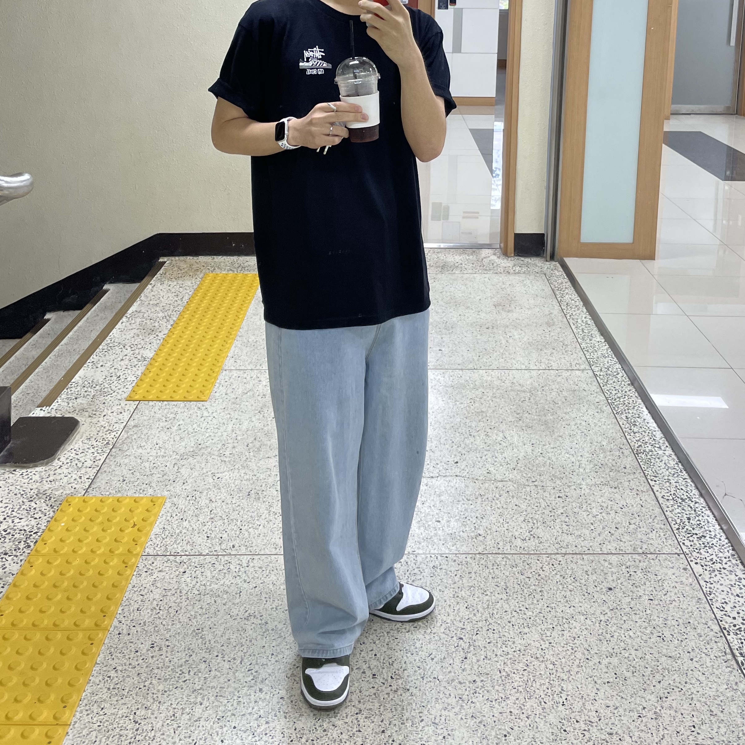 Nike Dunk High Retro Championship Khaki 착용 스타일 - 2