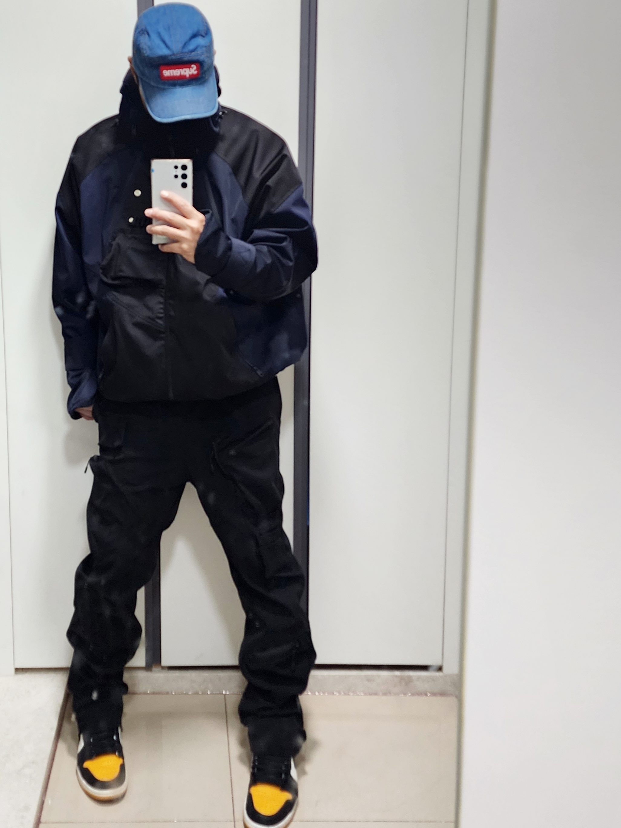 Undermycar Kame Multi Zip Turtle Shell Parka After Midnight - 22FW, Undermycar Bucky Multi Pocket Dynamic Pants Rookie Black - 22SS 착용 스타일 - 3