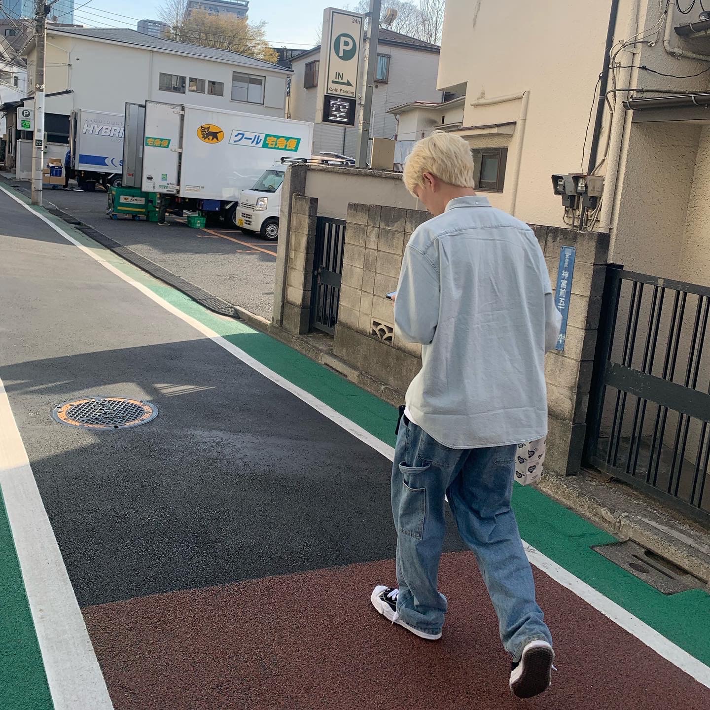 Supreme Small Box Shirt Denim - 23SS, Maison Mihara Yasuhiro Hank OG Sole OH Canvas Low-top Sneakers Black 착용 스타일 - 1