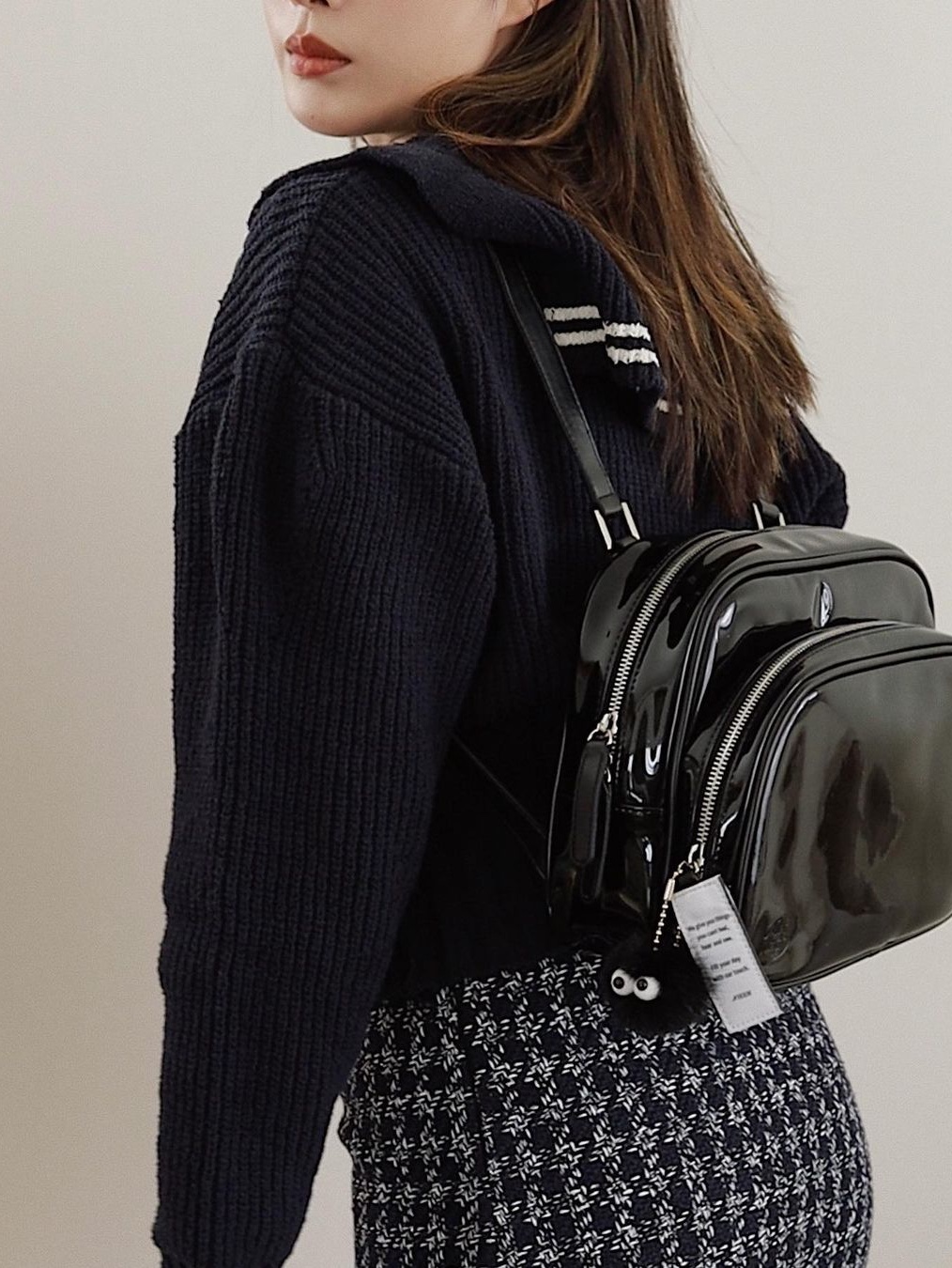 Nieeh Women Turtle Bag Black 착용 스타일 - 1