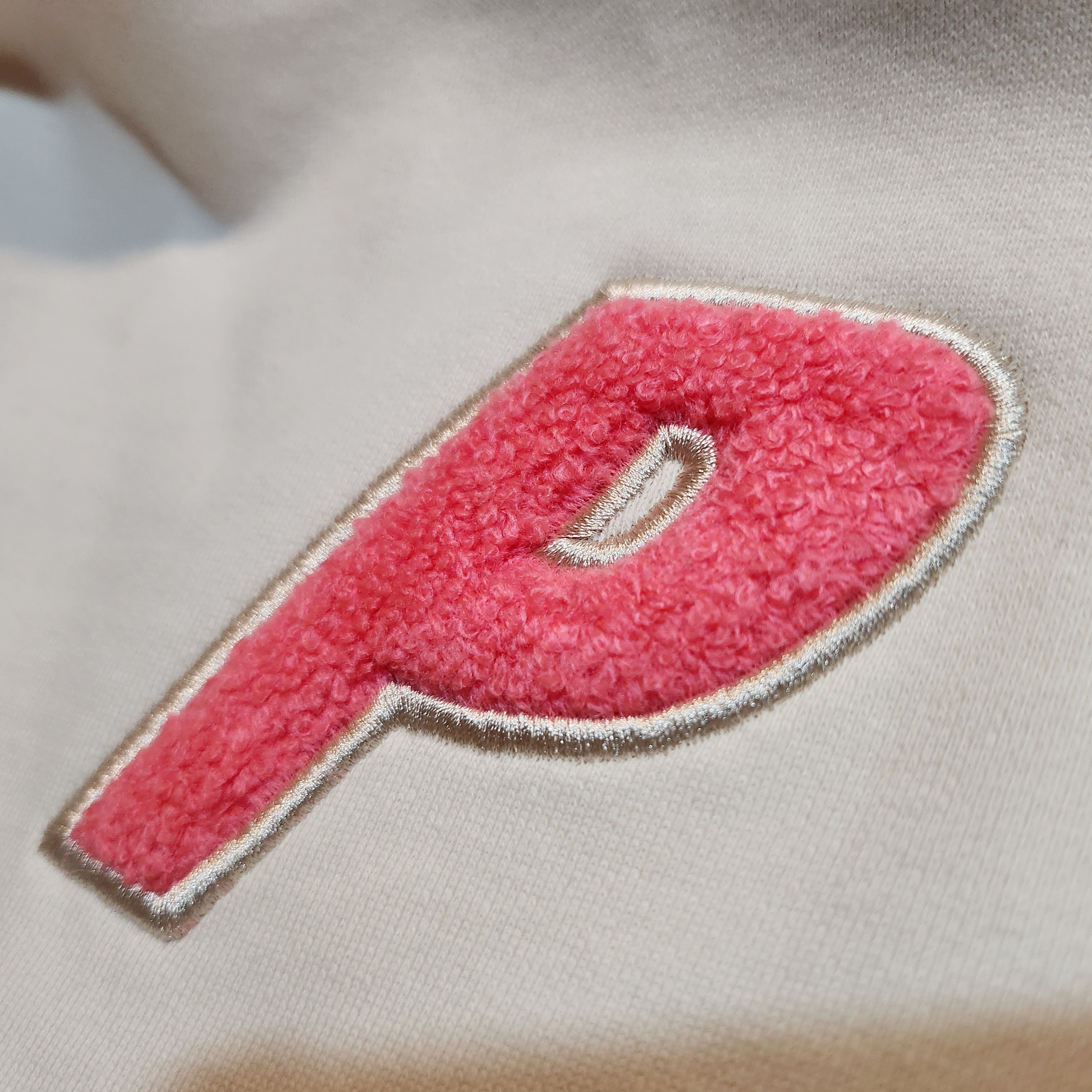 Palace Fleece Tri-Ferg Crew Soft White - 23SS 착용 스타일 - 2