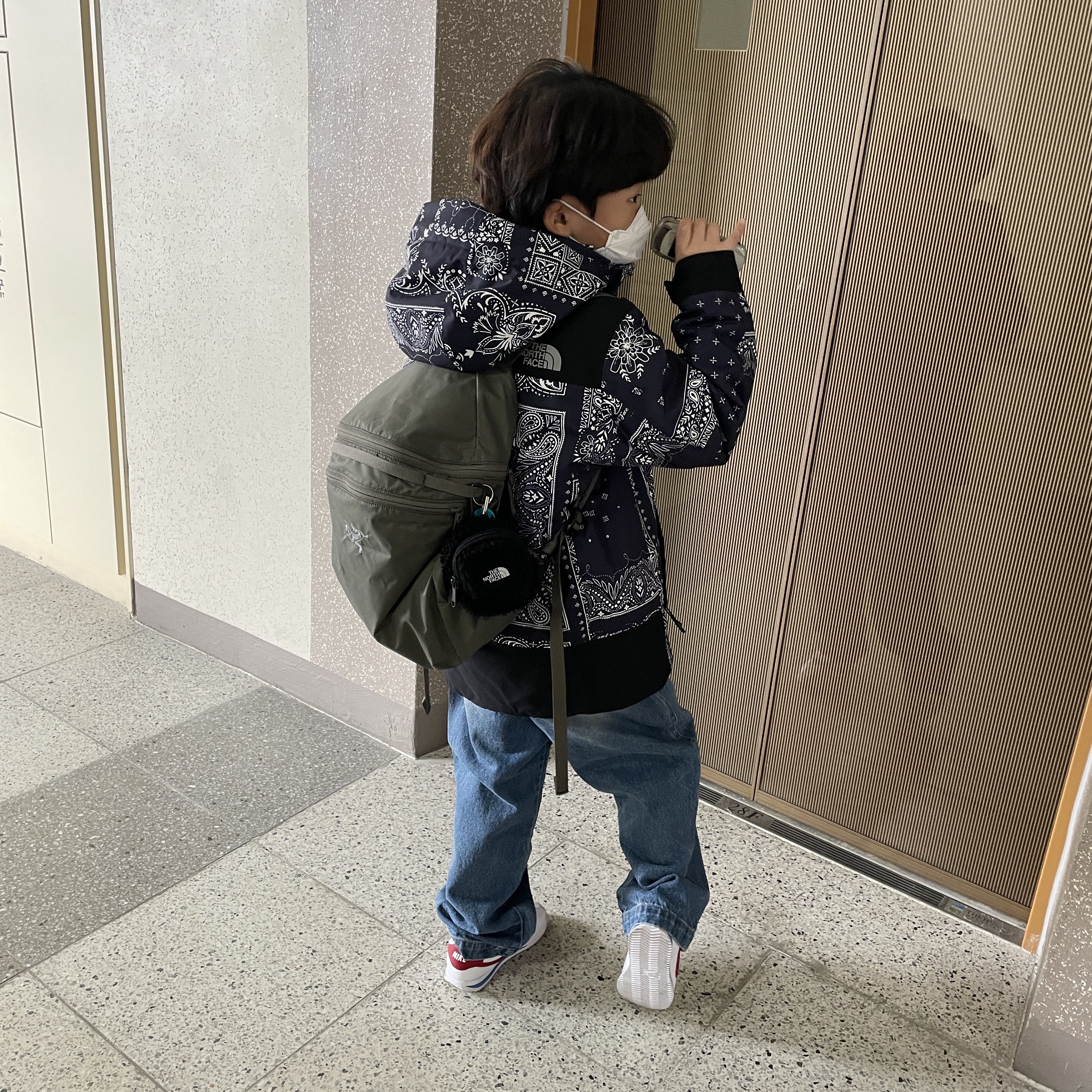 Arc'teryx Heliad 15 Backpack Forage 착용 스타일