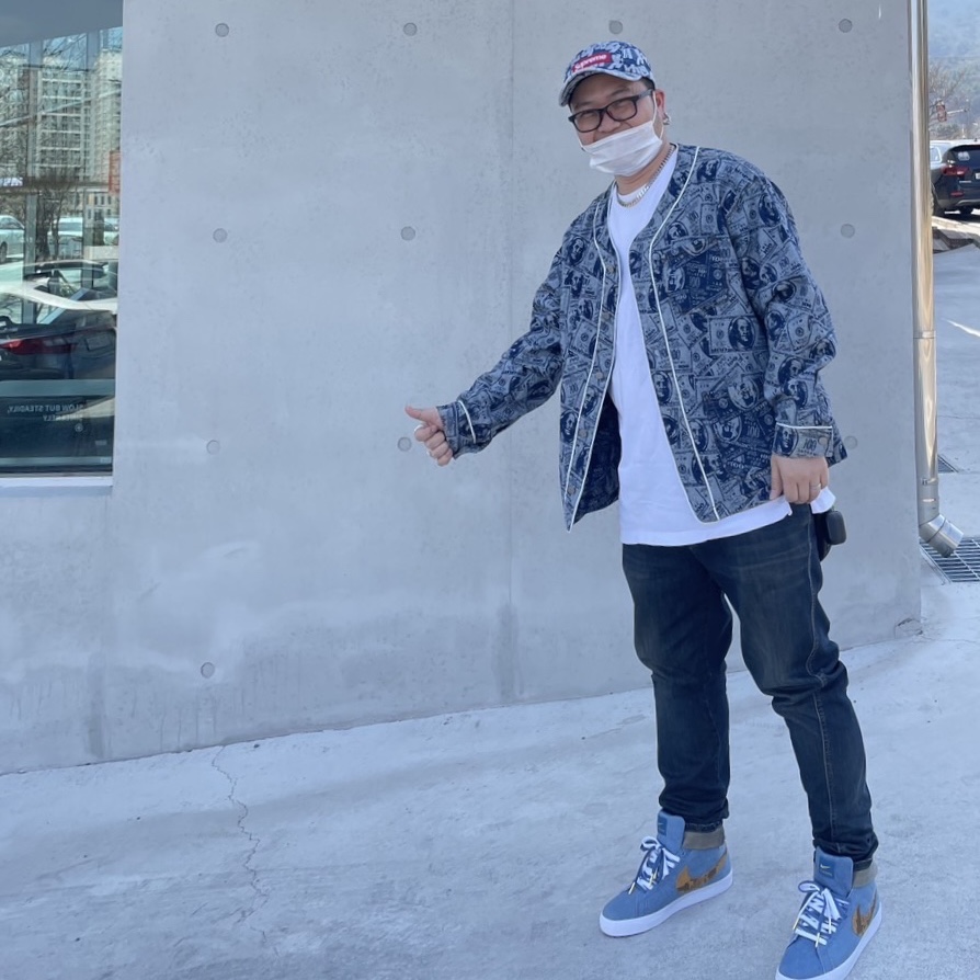 Nike x Supreme SB Zoom Blazer Mid QS 2 Industrial Blue, Supreme Fat Tip Jacquard Denim Camp Cap Blue - 22SS 착용 스타일 - 2