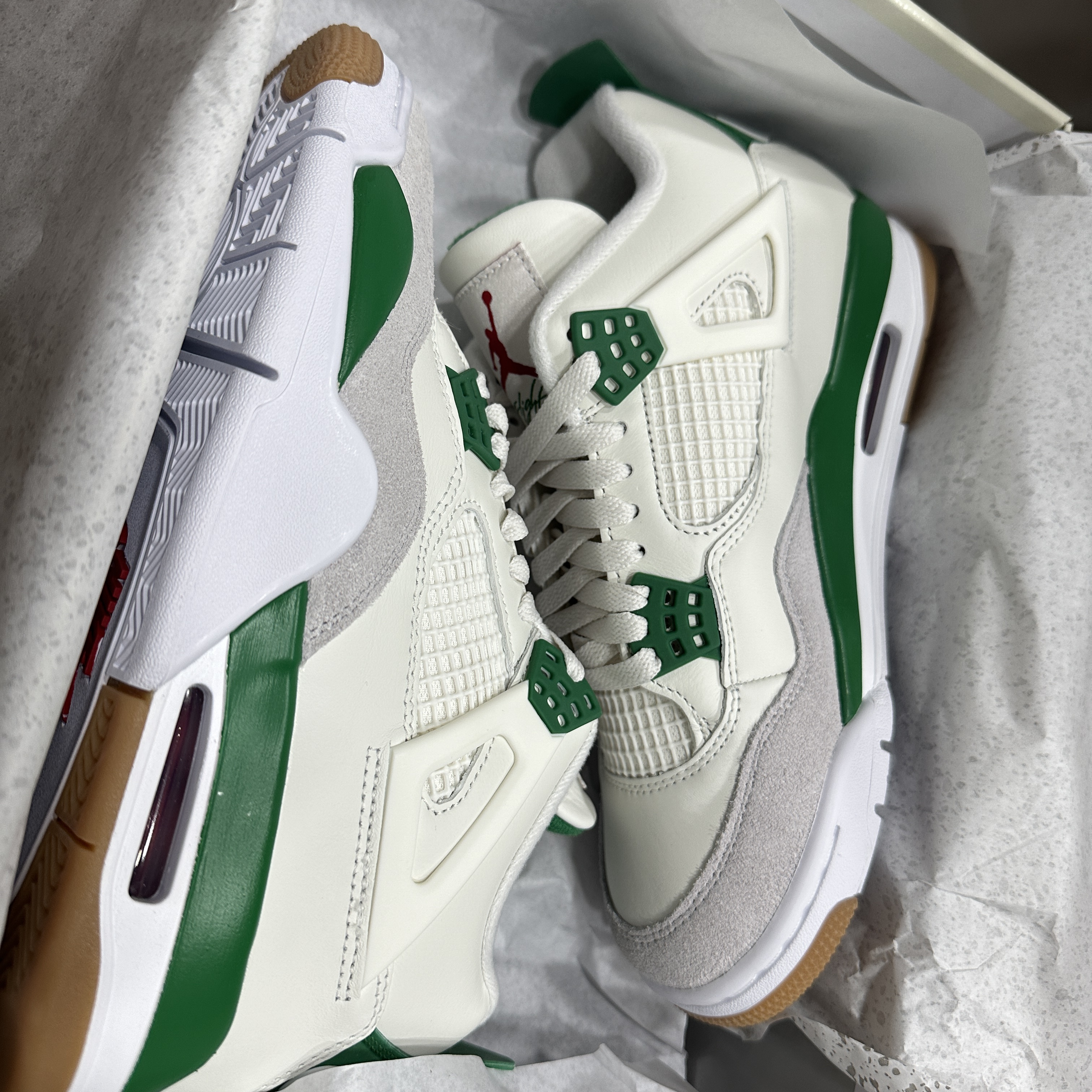 Jordan 4 x Nike SB Retro SP Pine Green 착용 스타일 - 3