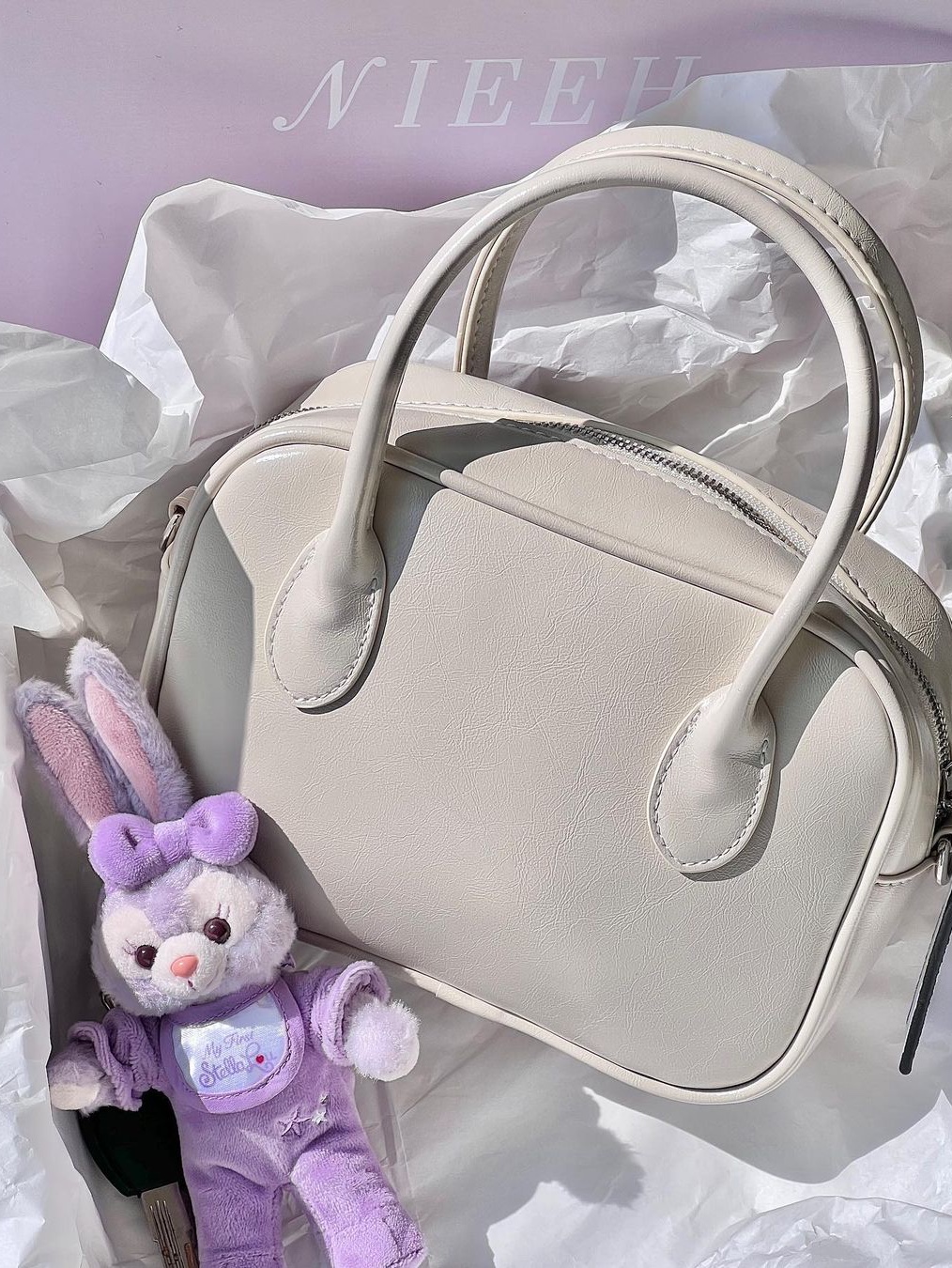 Nieeh Women Square Bag Mini Cream 착용 스타일