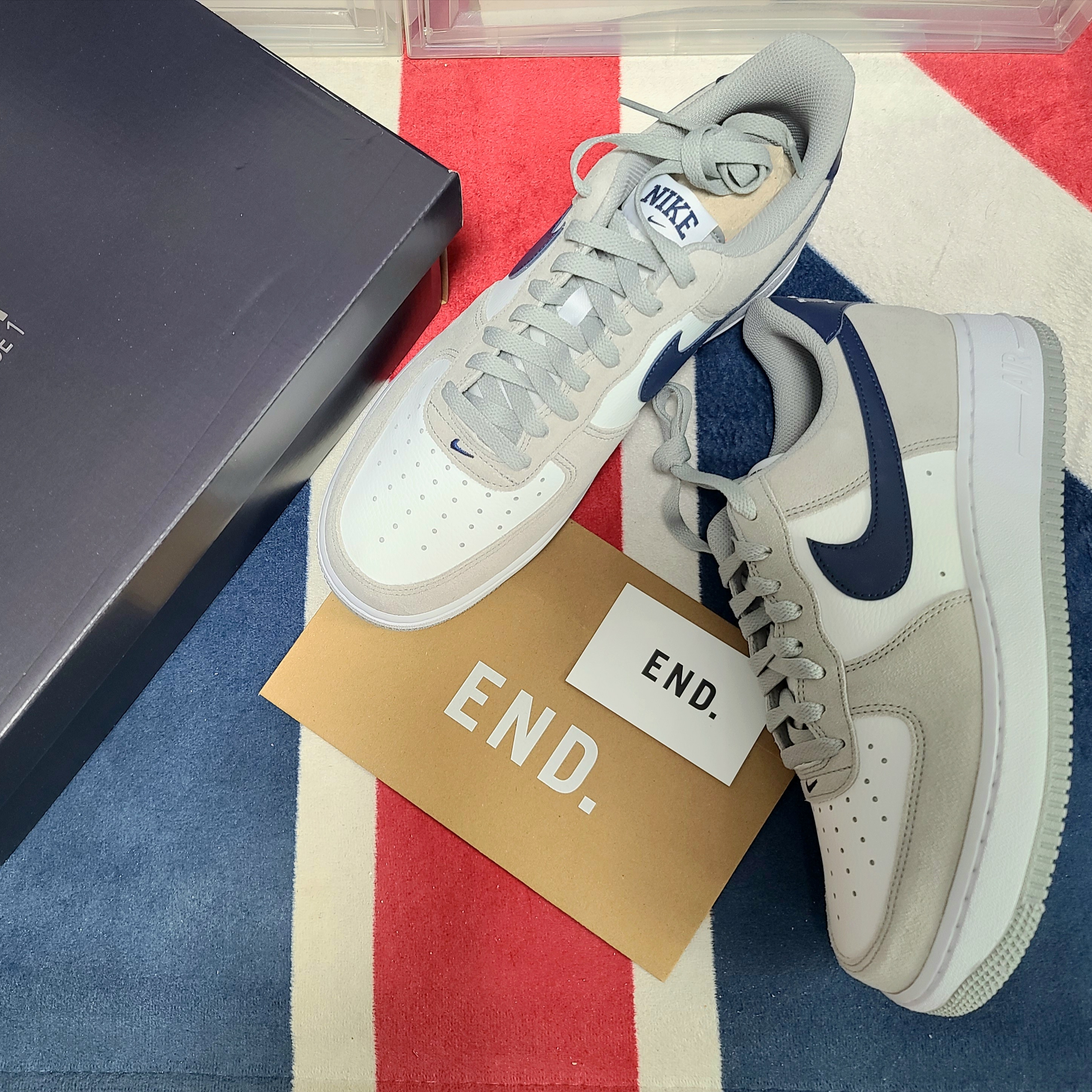 Nike Air Force 1 '07 Light Smoke Grey Midnight Navy 착용 스타일 - 1
