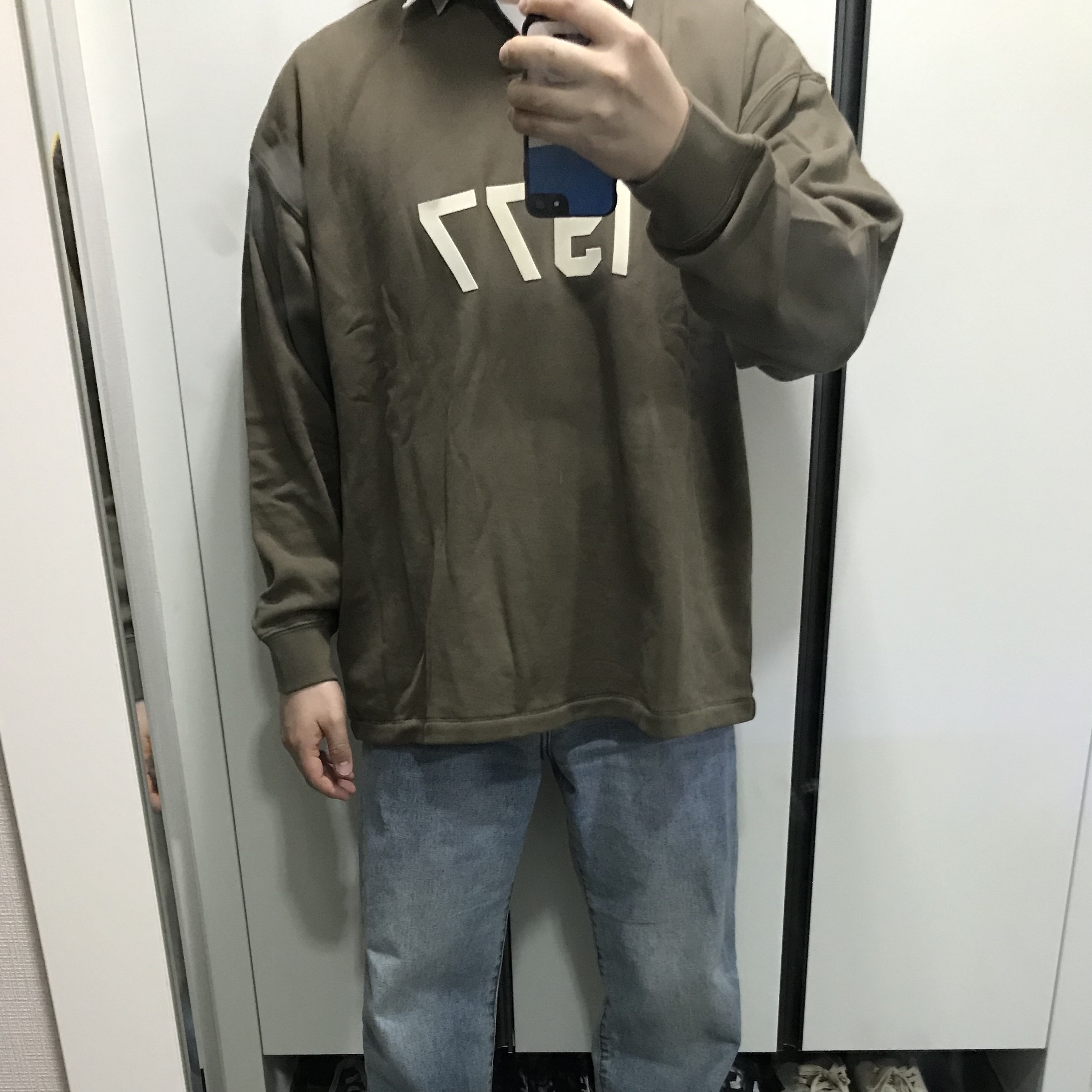 Essentials 1977 Henley Rugby Long Sleeve Polo Wood - 22FW 착용 스타일
