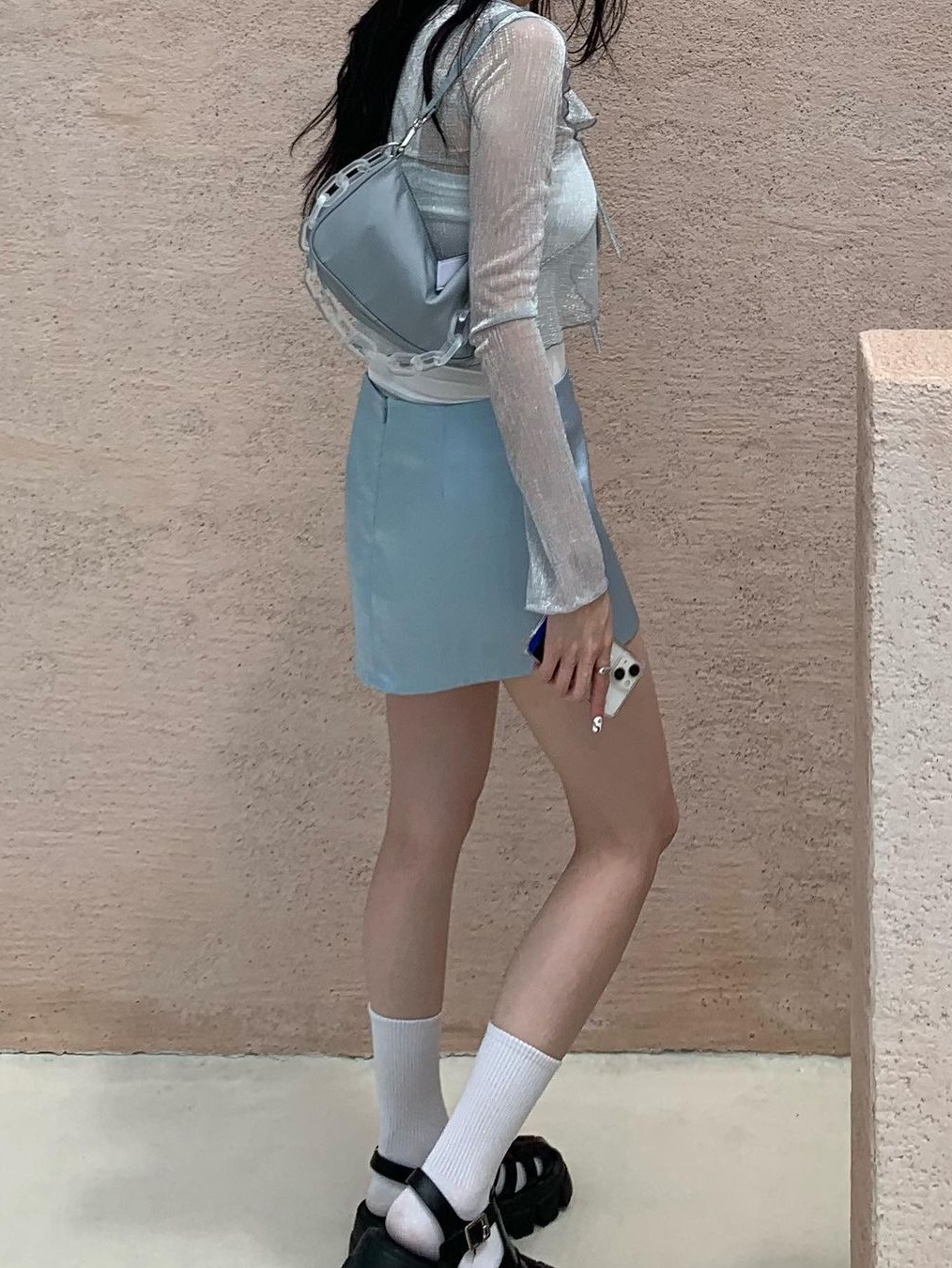 Nieeh Women Envelope Bag Light Gray 착용 스타일