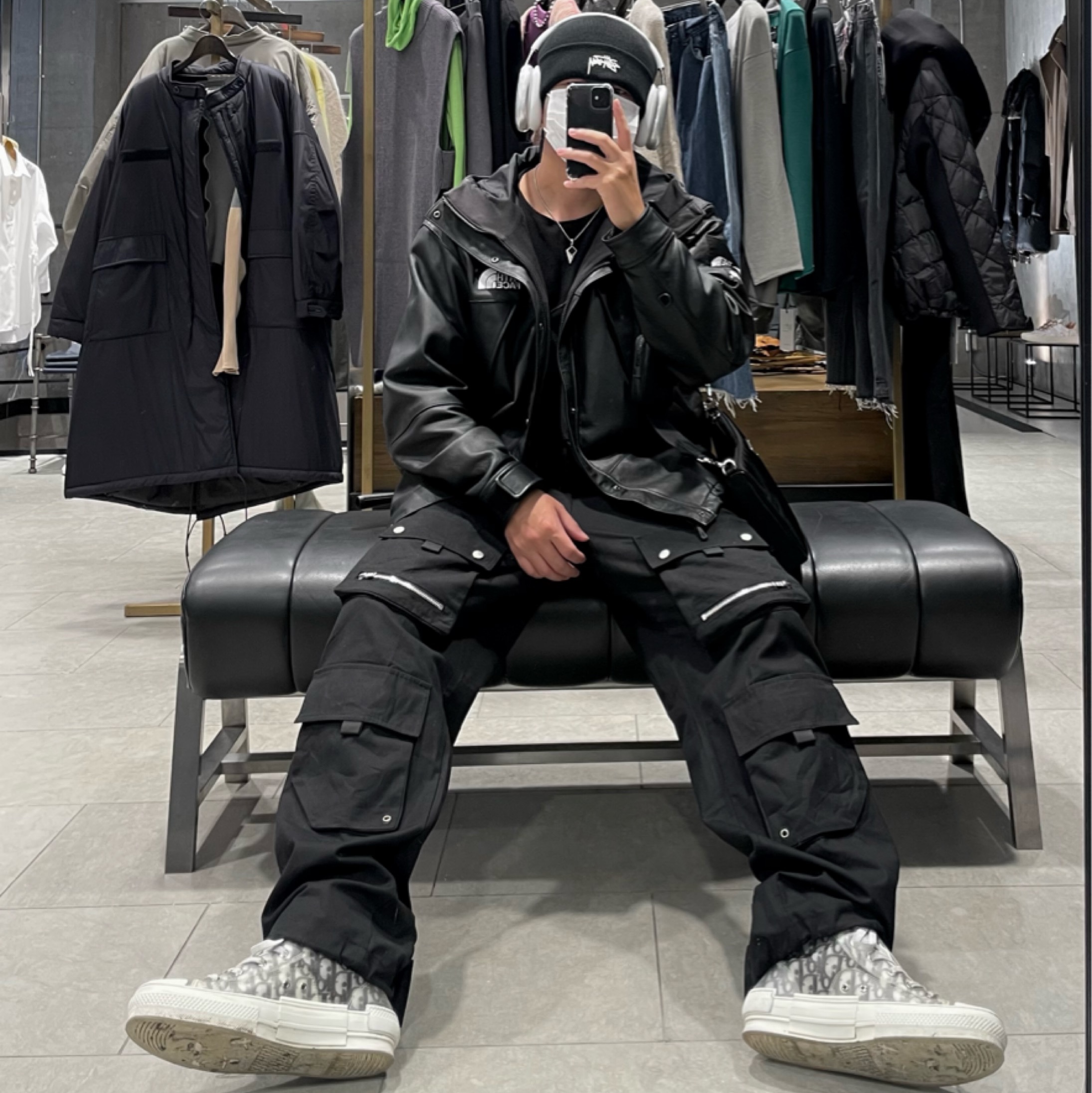 Stussy Big Stock Cuff Beanie Black, Apple AirPods Max Lightning Silver (Korean Ver.) 착용 스타일