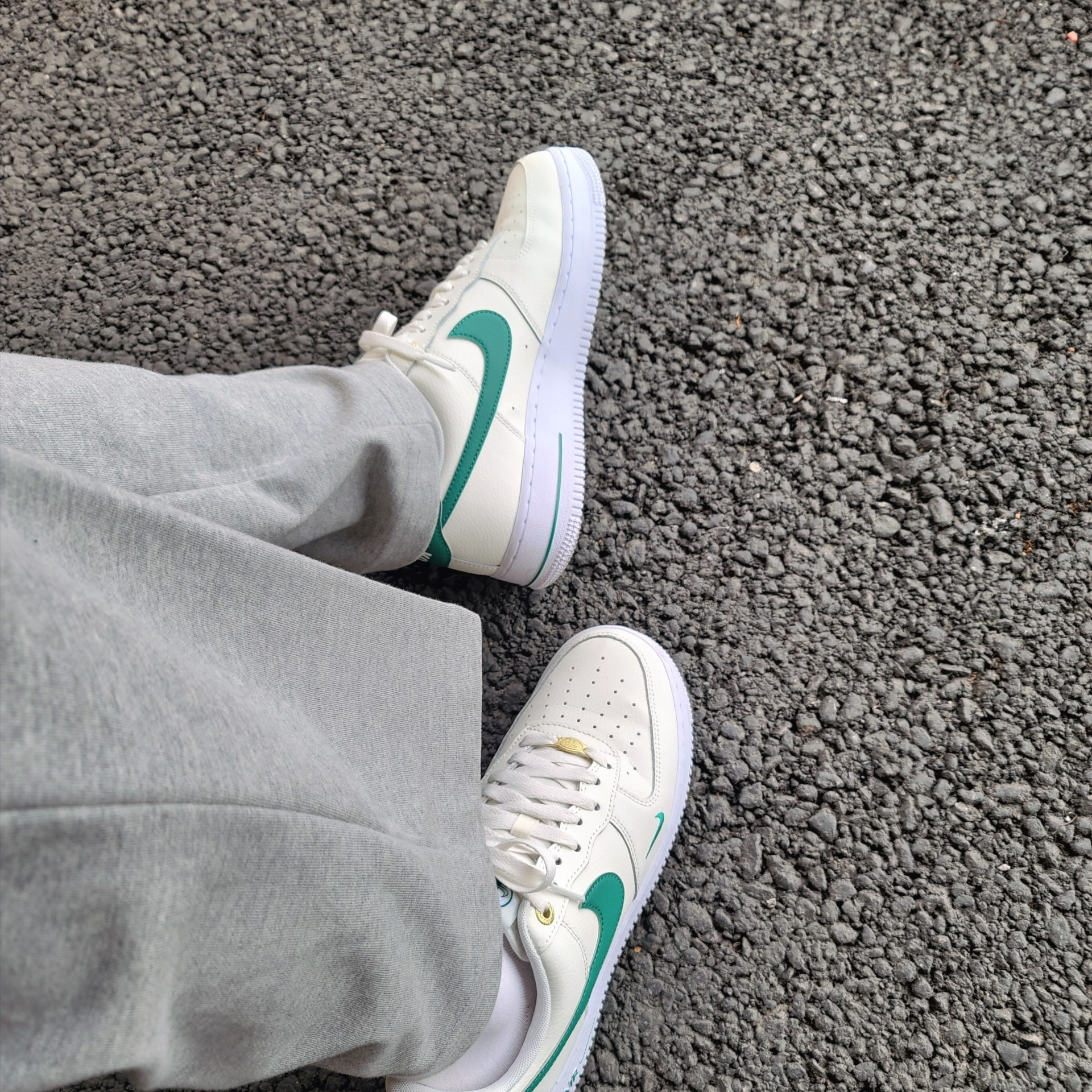 Nike Air Force 1 '07 LV8 40th Anniversary Join Forces Sail Malachite 착용 스타일