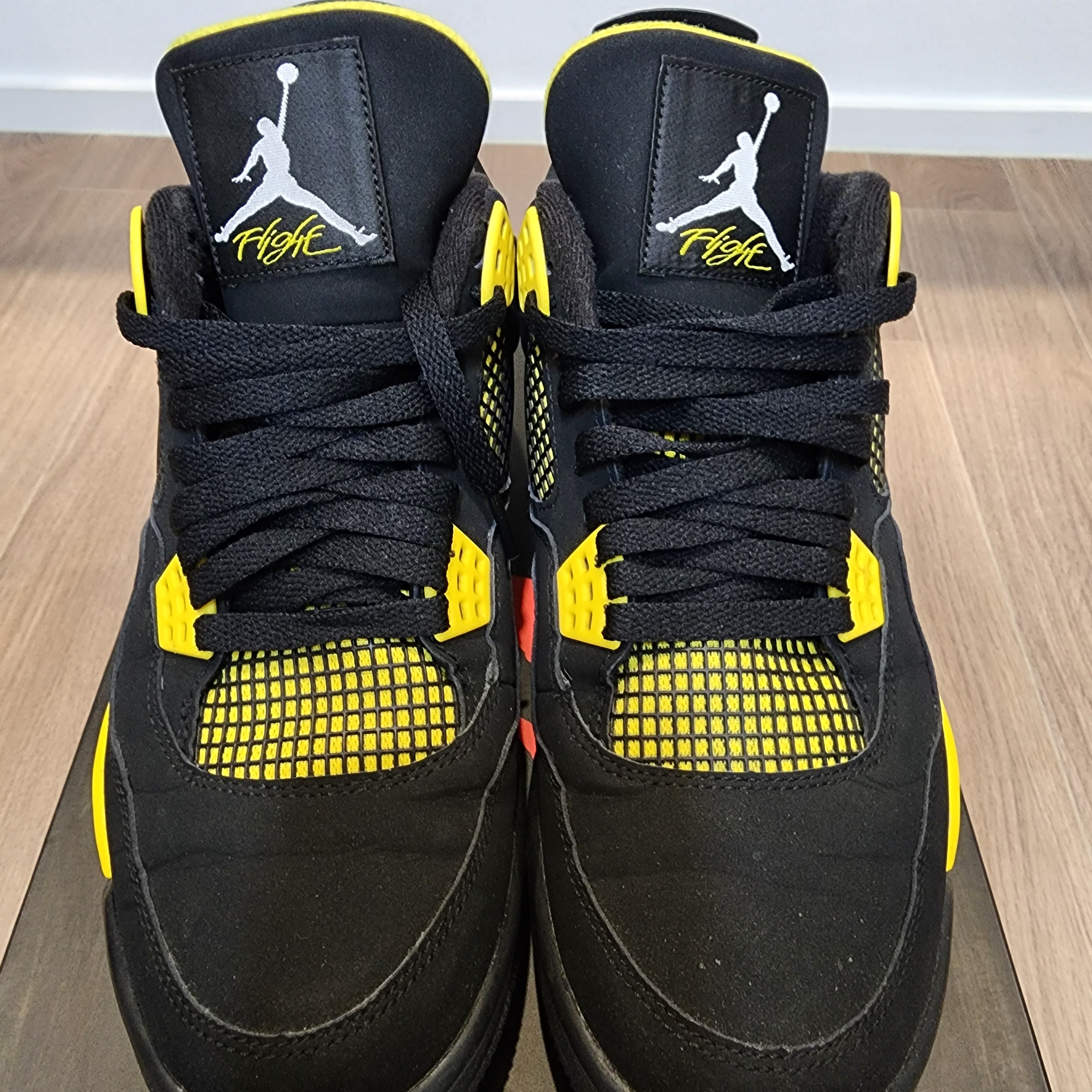 Jordan 4 Retro Thunder 2012 착용 스타일 - 1