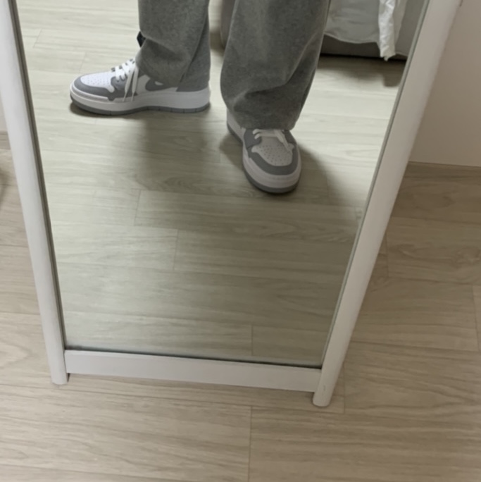 (W) Jordan 1 Elevate Low White and Wolf Grey 착용 스타일 - 2