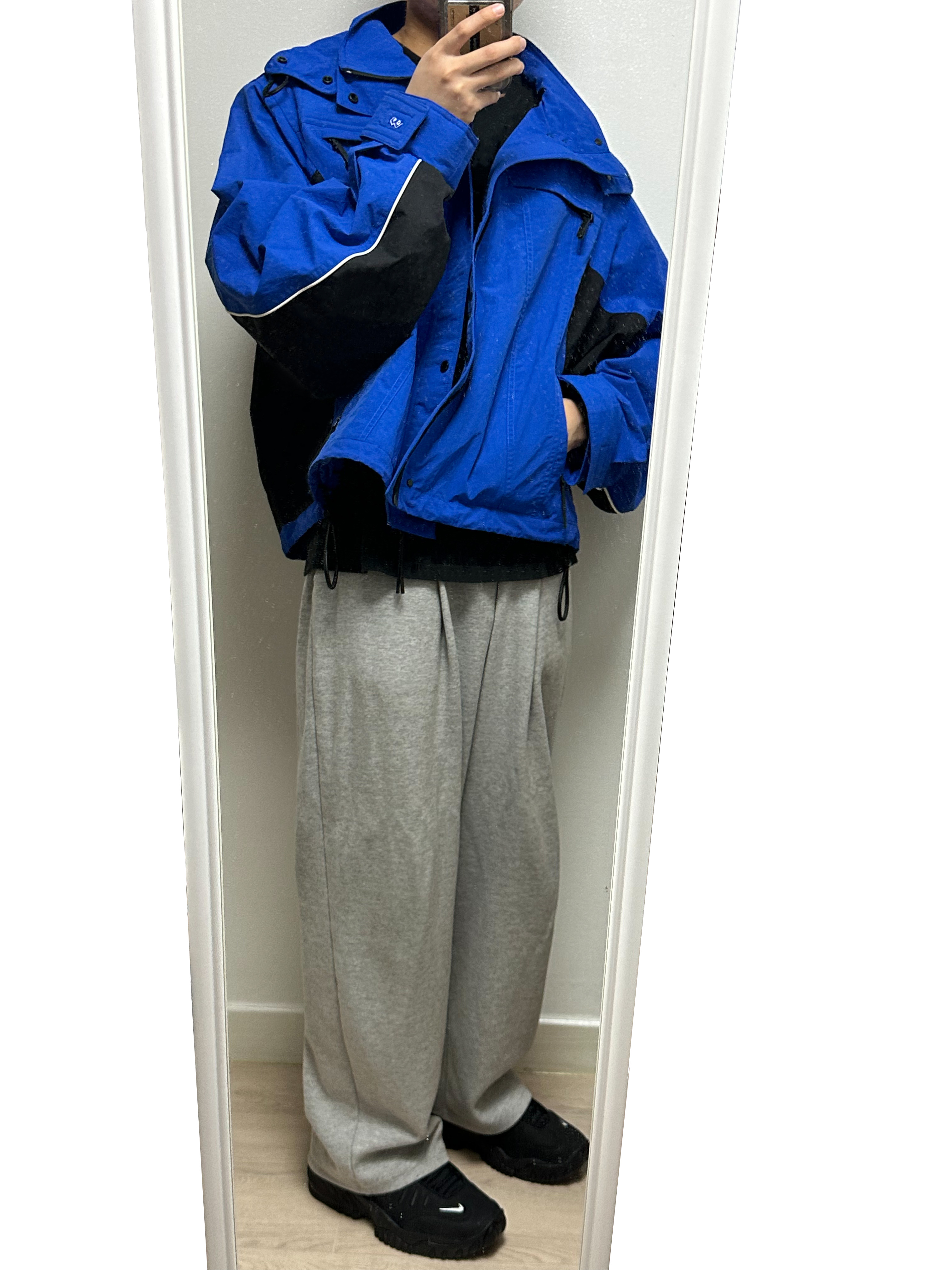 Ader Error Grampur Jumper Z-Blue, Nike x Ambush Air Adjust Force SP Black and Psychic Purple 착용 스타일