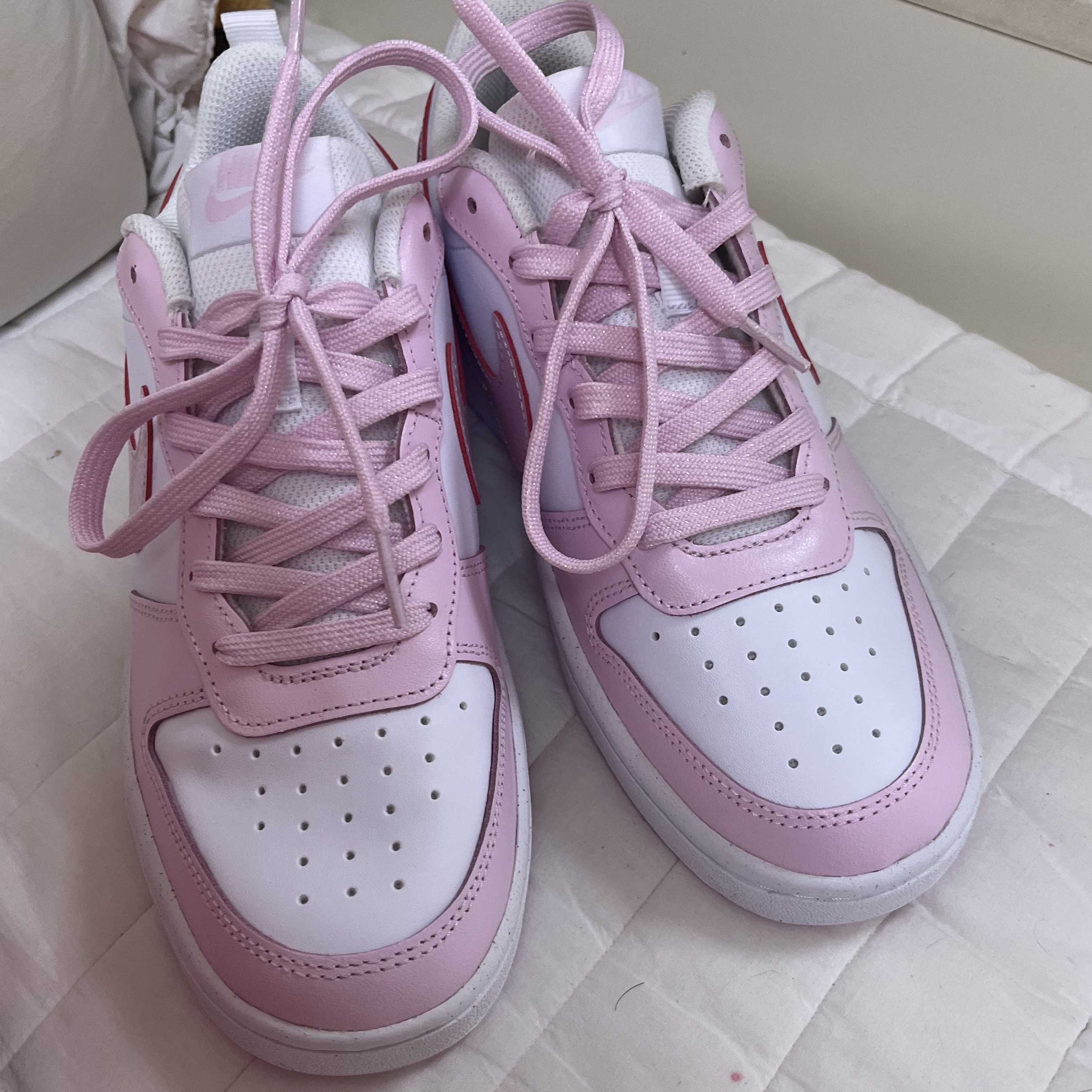 (GS) Nike Court Borough 2 SE White Pink Foam 착용 스타일
