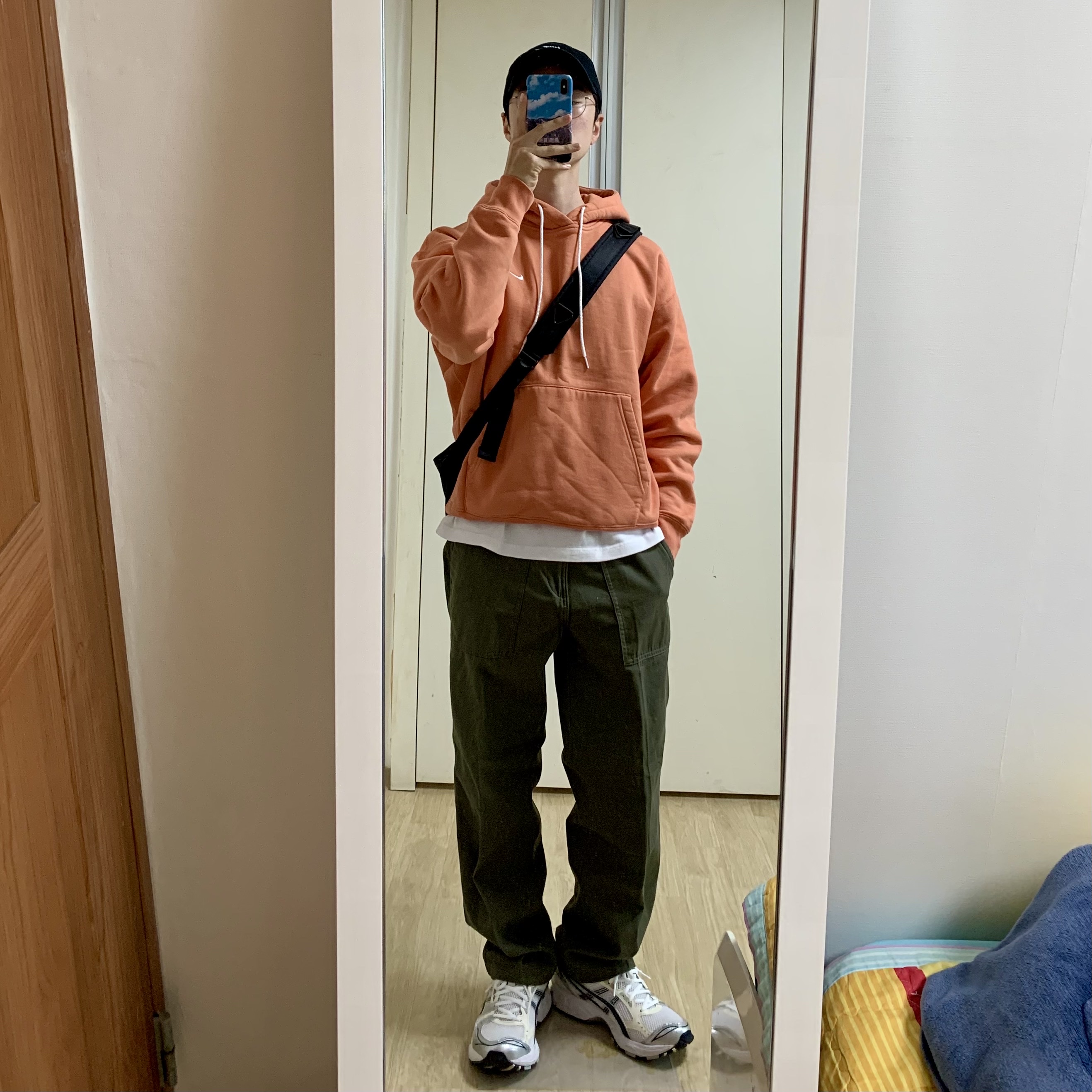 Nike NRG Solo Swoosh Fleece Hoodie Healing Orange - Asia, Nike Heritage 86 Futura Washed Cap Black White 착용 스타일 - 1