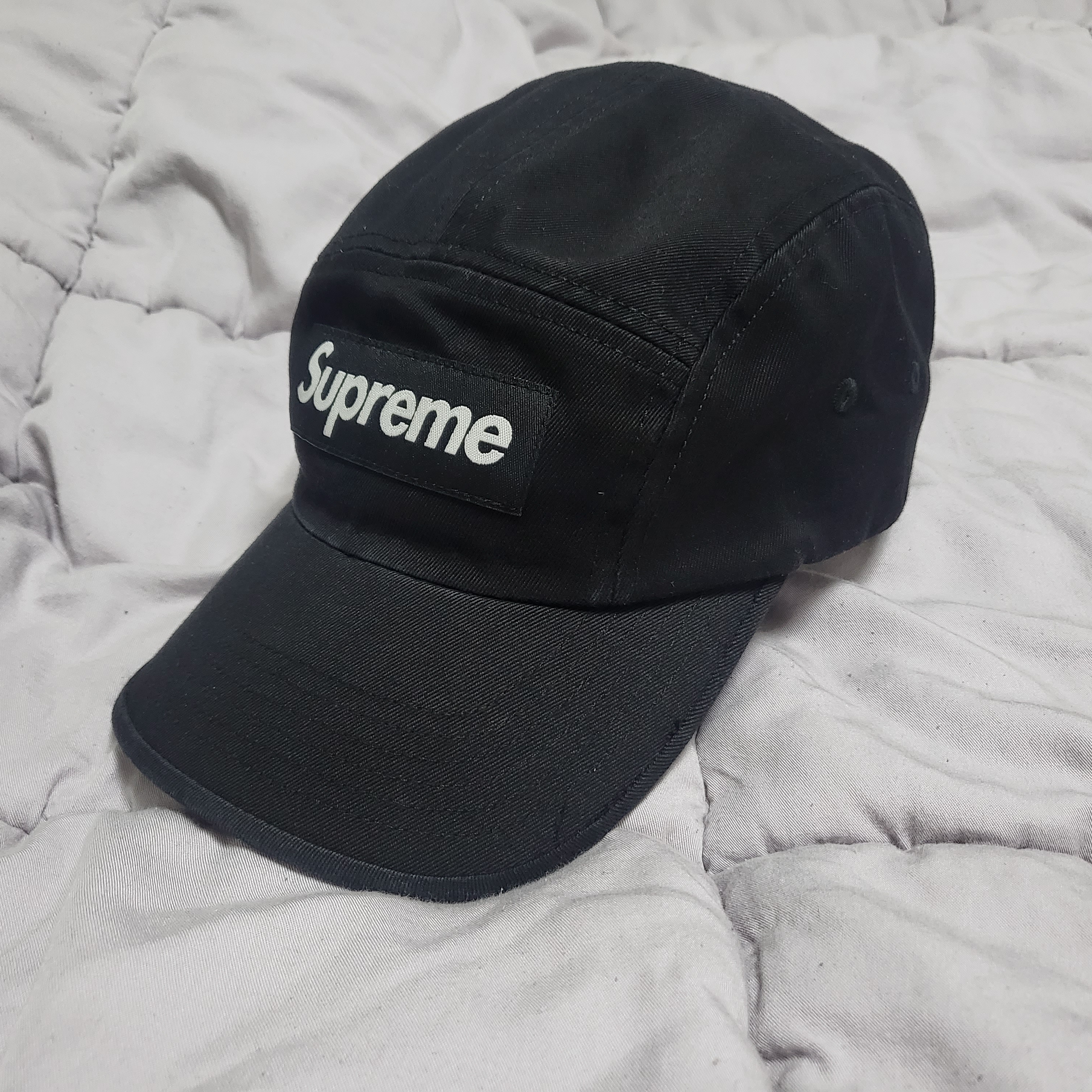 Supreme Washed Chino Twill Camp Cap Black 착용 스타일