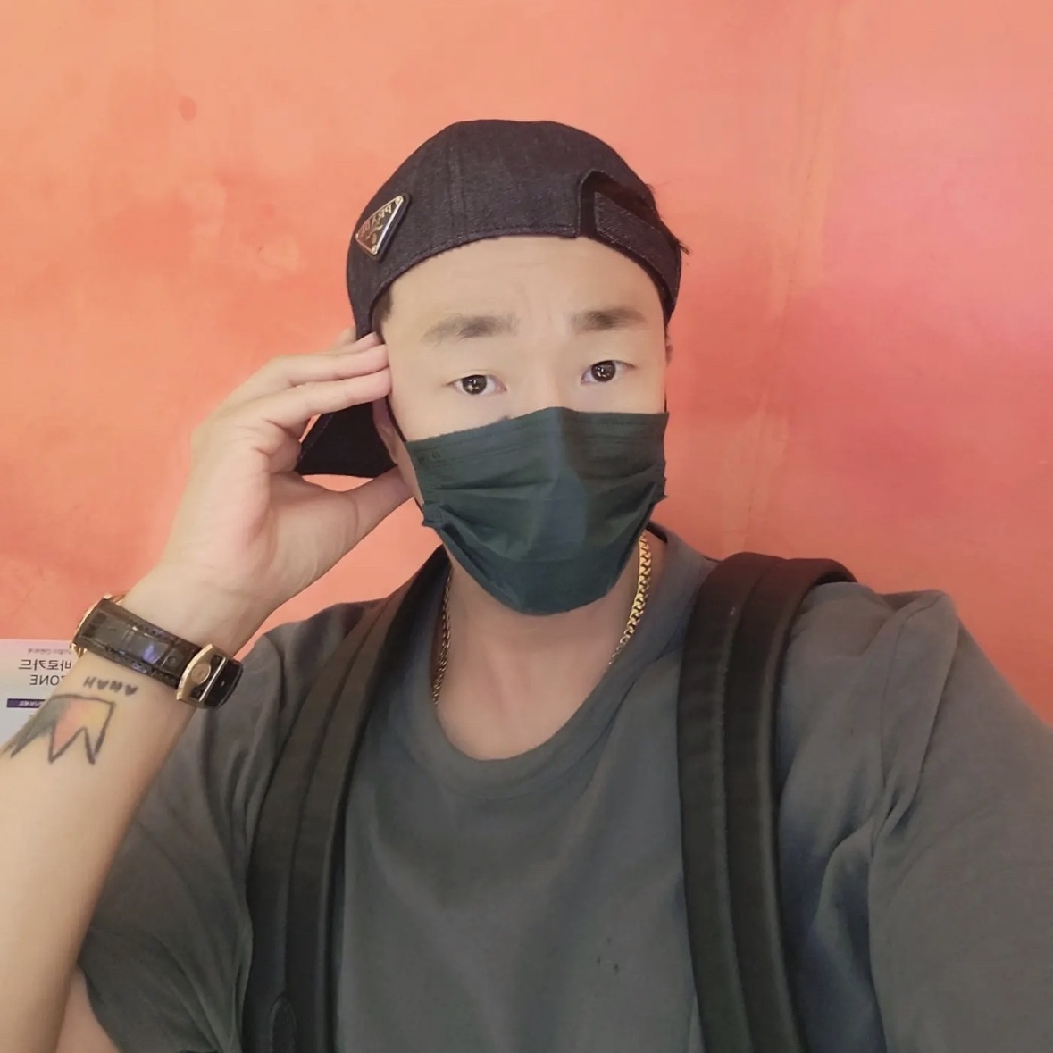 Prada Denim Baseball Cap Navy 착용 스타일 - 3