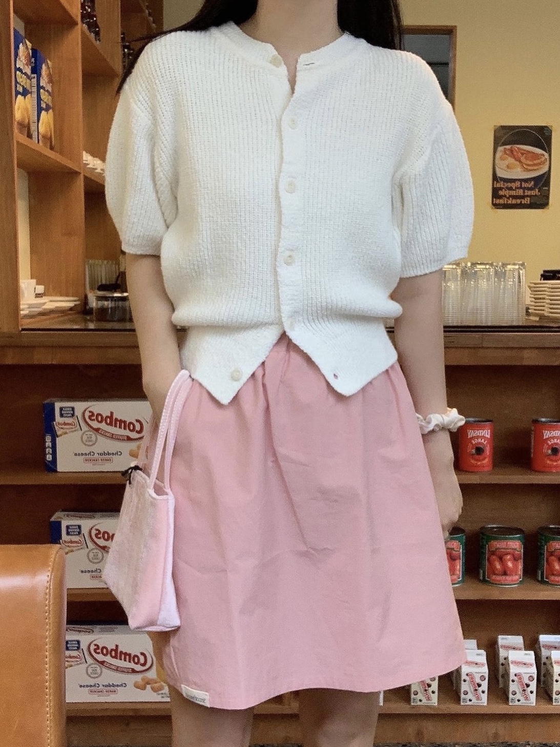 Hai Little Velvet Bag Pink 착용 스타일 - 2