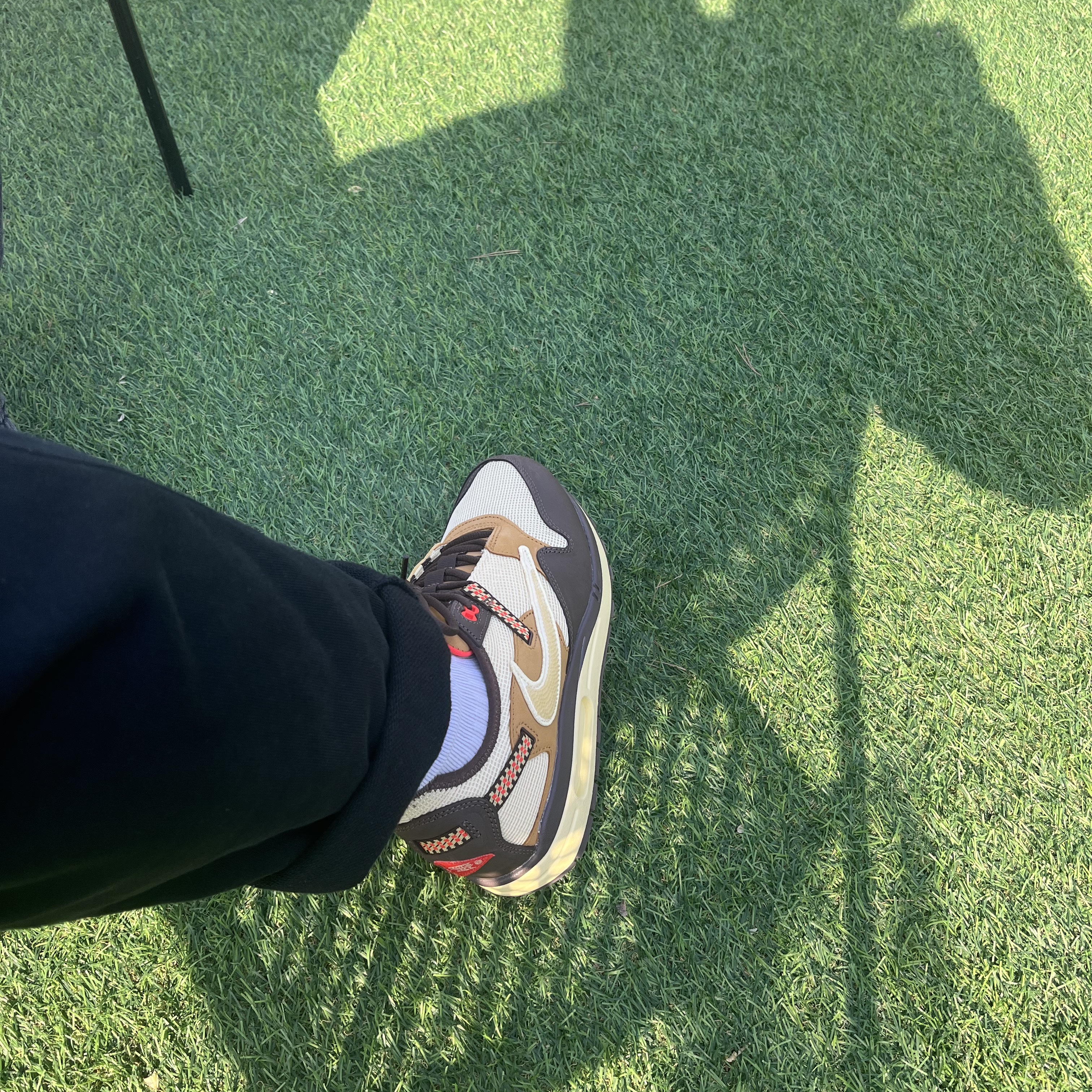 Nike x Travis Scott Air Max 1 Cact.us Brown 착용 스타일