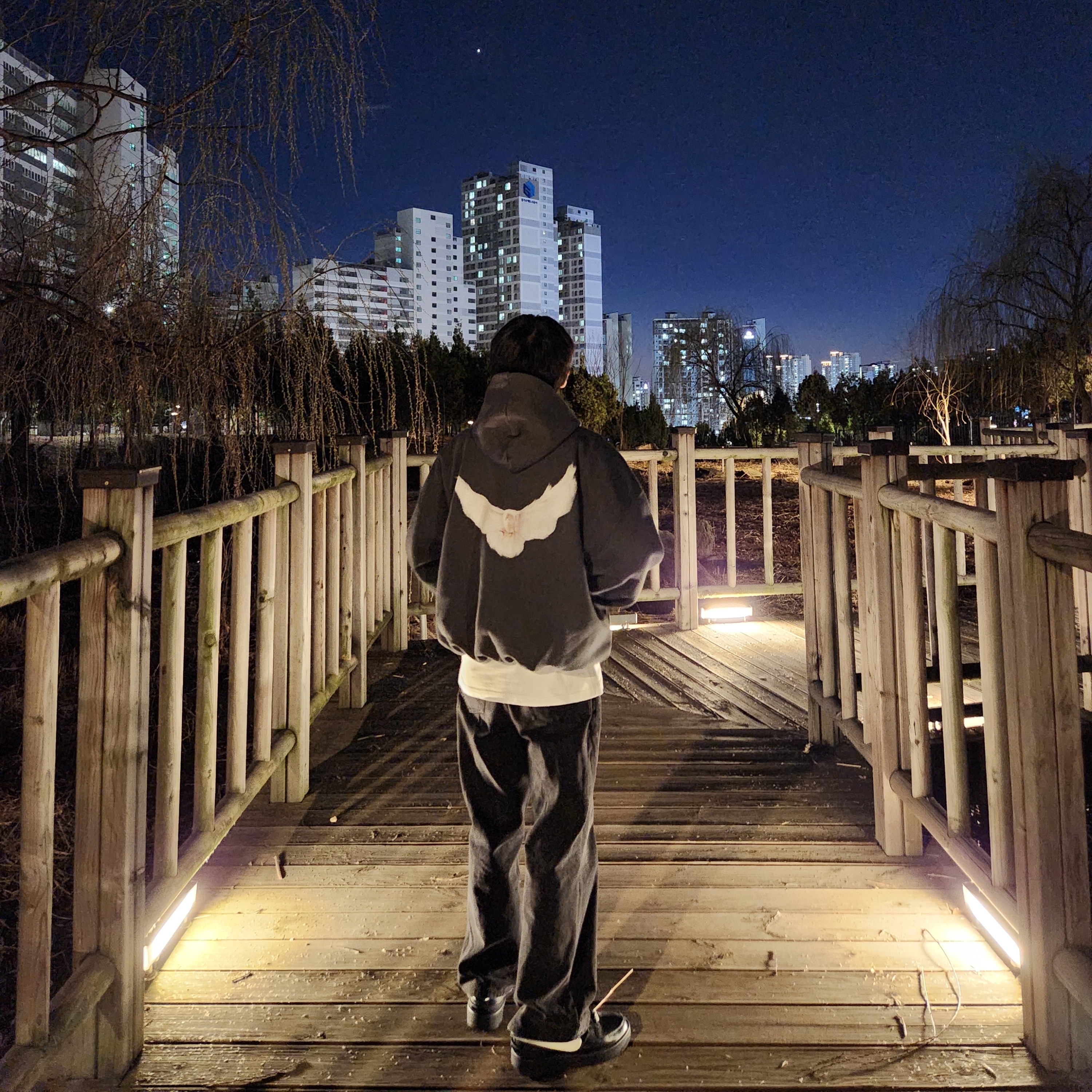 Yeezy Gap Engineered By Balenciaga Dove Hoodie Black, Nike x Ambush Air Force 1 Low SP Black 착용 스타일 - 2