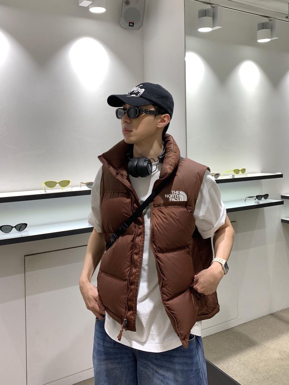 Telfar Baggy Jean Blue, Gentle Monster x Maison Margiela MM005 Black Black 착용 스타일 - 5