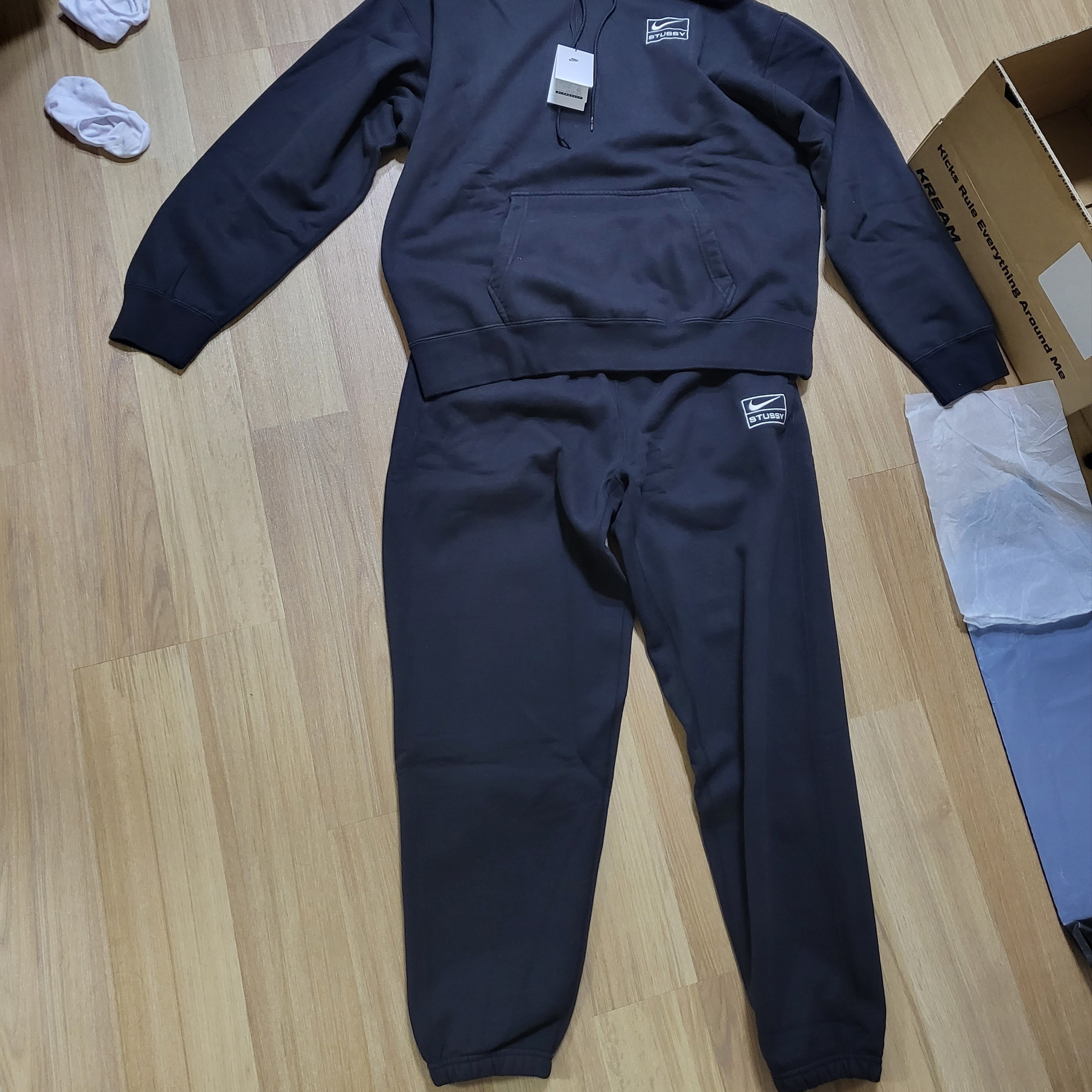 Nike x Stussy NRG RA Washed Fleece Pants Black (DN4030-010) 착용 스타일