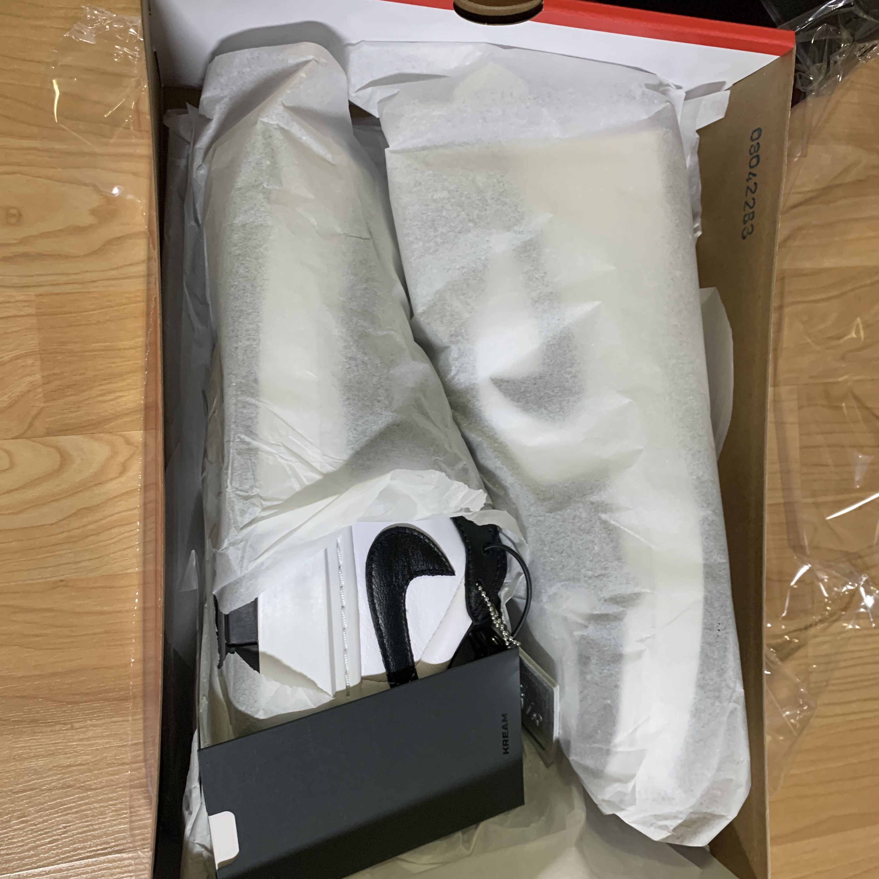 (W) Jordan 1 Elevate Low SE Metallic Silver 착용 스타일 - 1