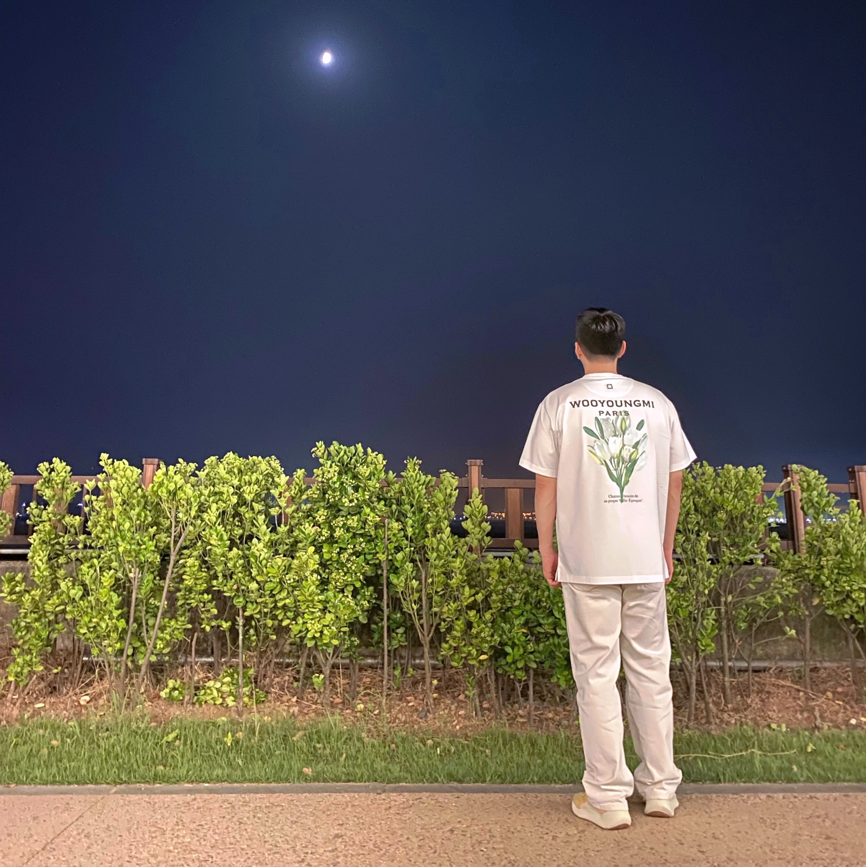 Wooyoungmi Flower Print Back Logo T-Shirt White - 22SS, Adidas Yeezy 700 V3 Mono Safflower 착용 스타일