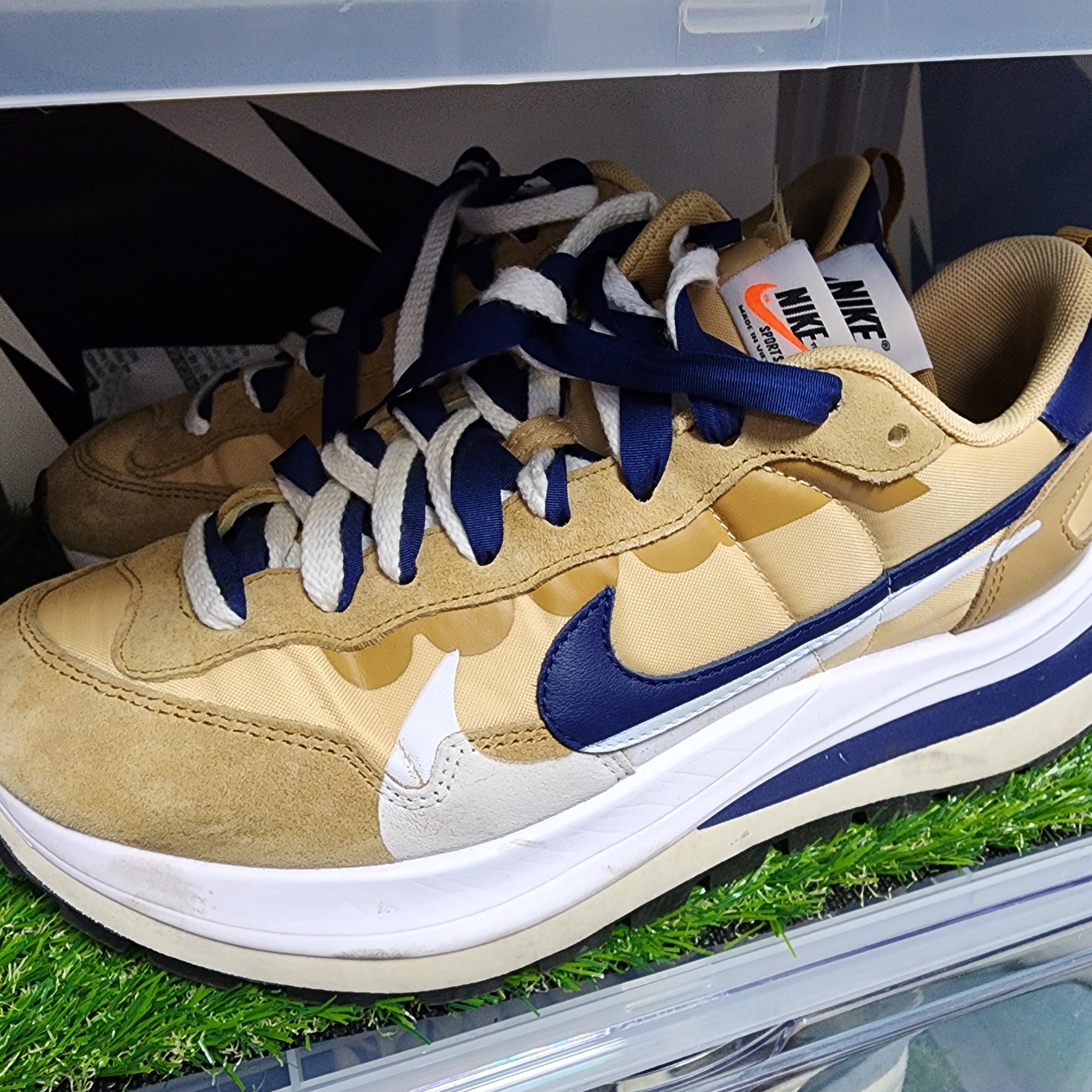 Nike x Sacai VaporWaffle Sesame and Blue Void 착용 스타일