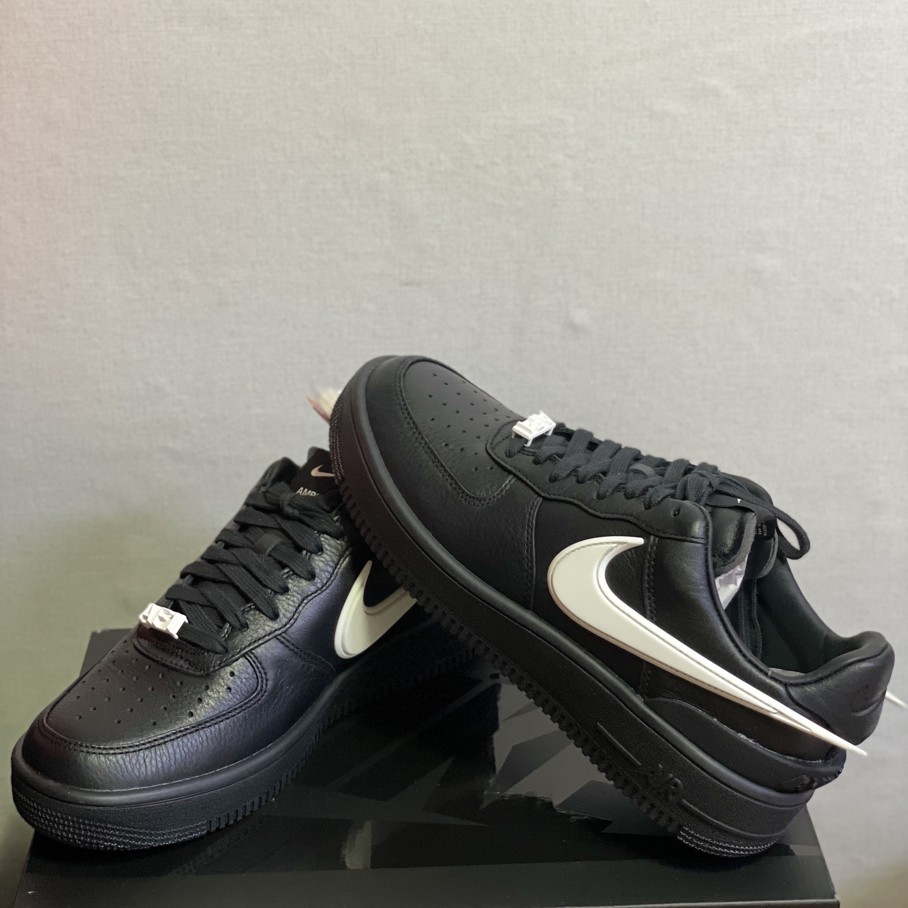 Nike x Ambush Air Force 1 Low SP Black 착용 스타일 - 2