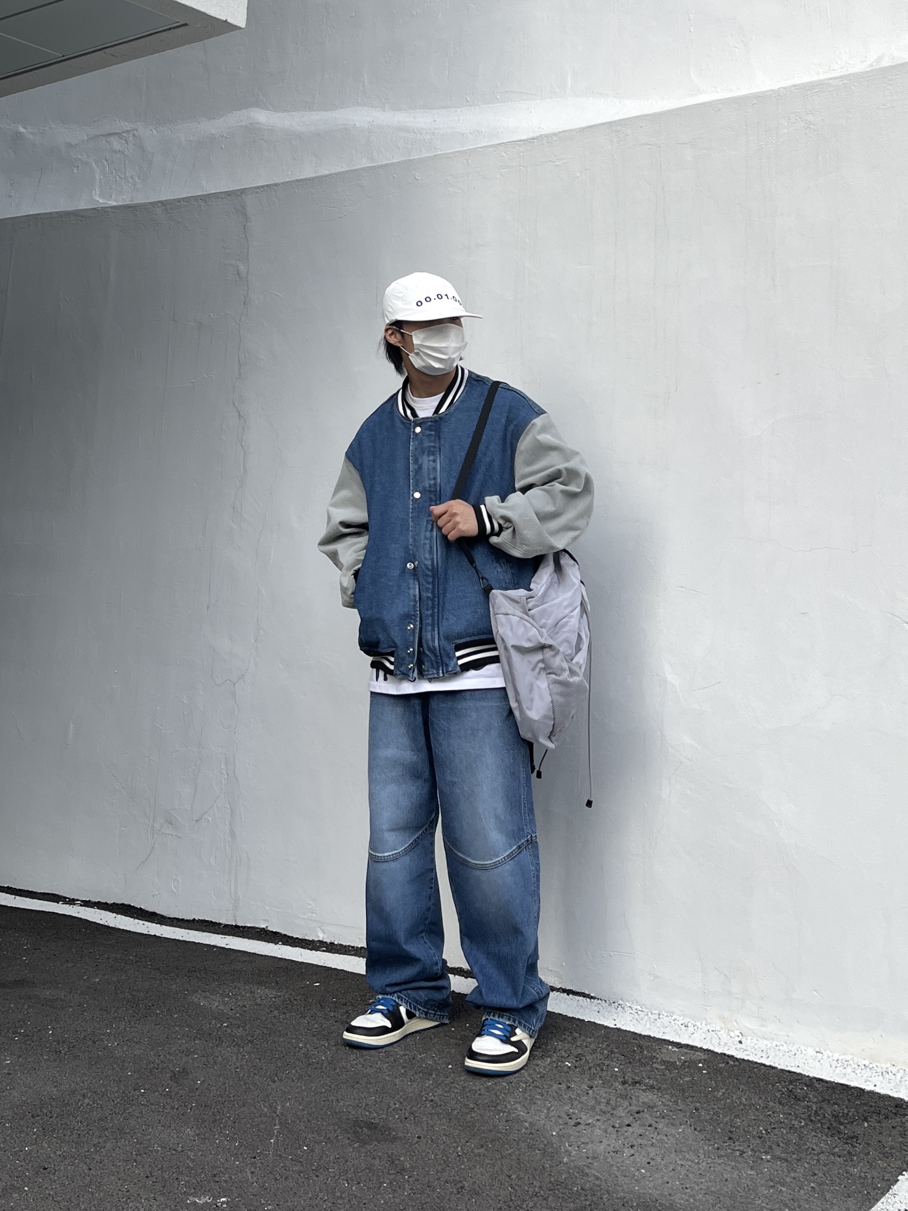 Opening Project Numbering Camp Cap Off White, Jordan 1 x Travis Scott x Fragment Retro Low OG SP Military Blue 착용 스타일 - 2