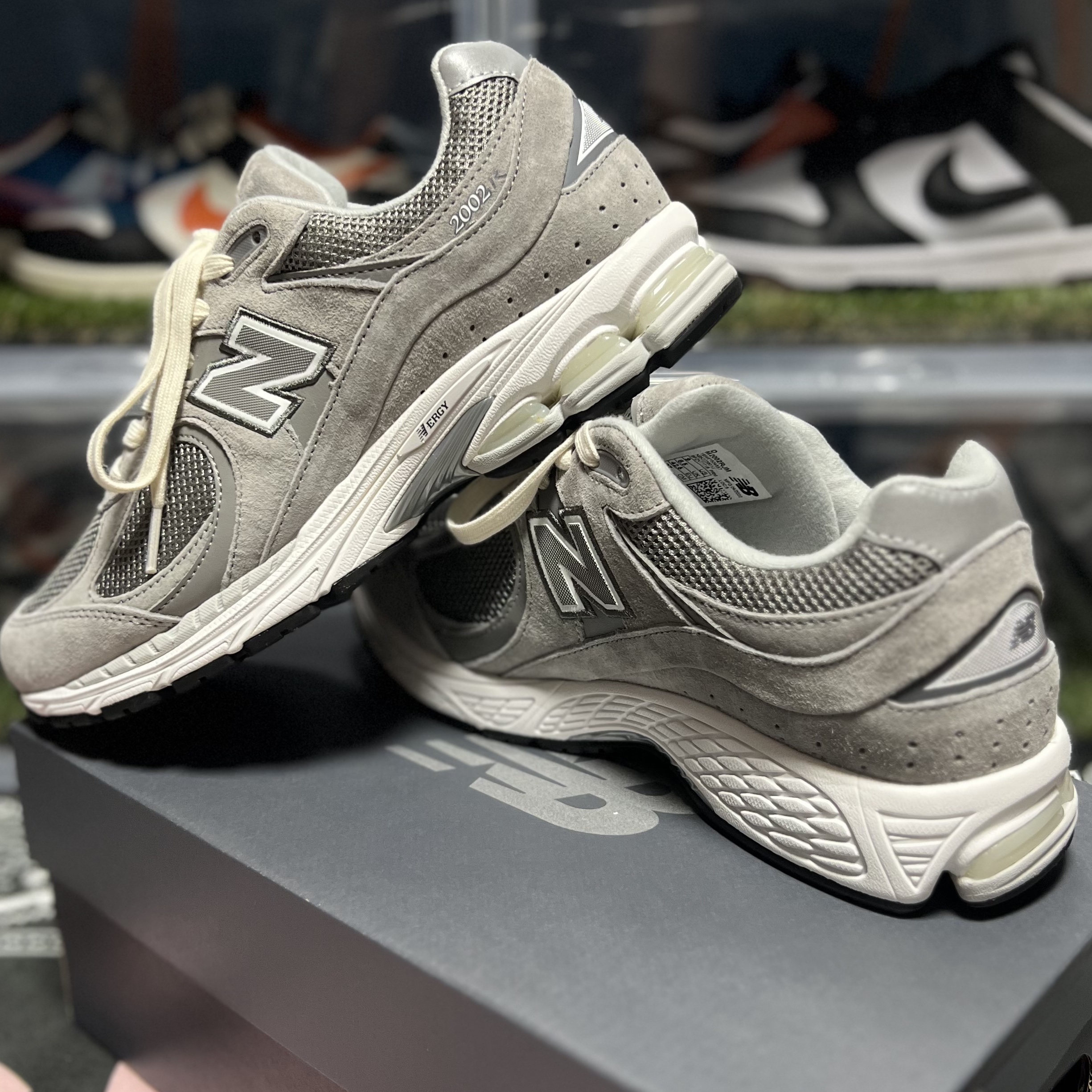 New Balance 2002R Marblehead White 착용 스타일 - 3