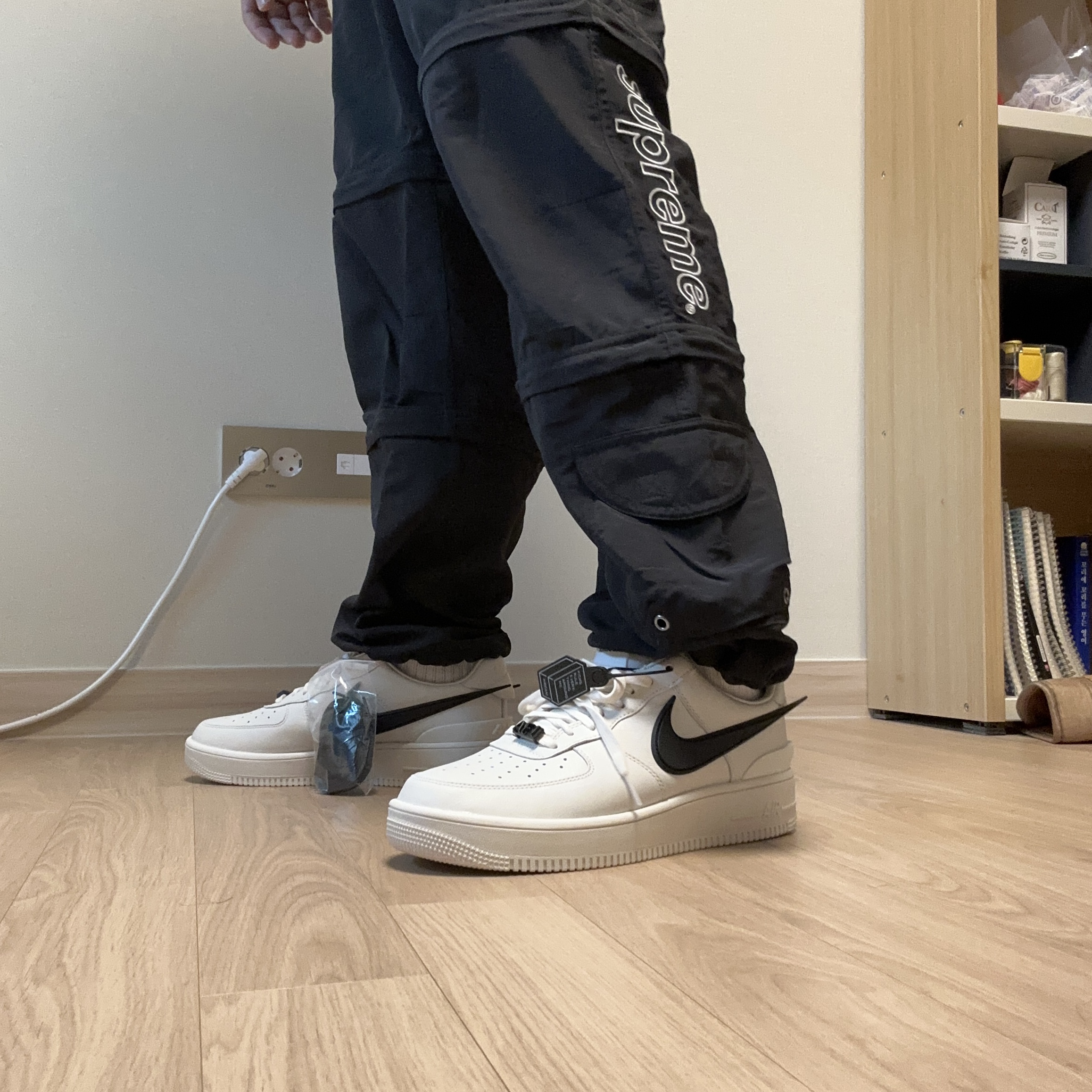 Nike x Ambush Air Force 1 Low SP Phantom, Supreme x The North Face Trekking Zip-Off Belted Pants Black - 22SS 착용 스타일 - 2
