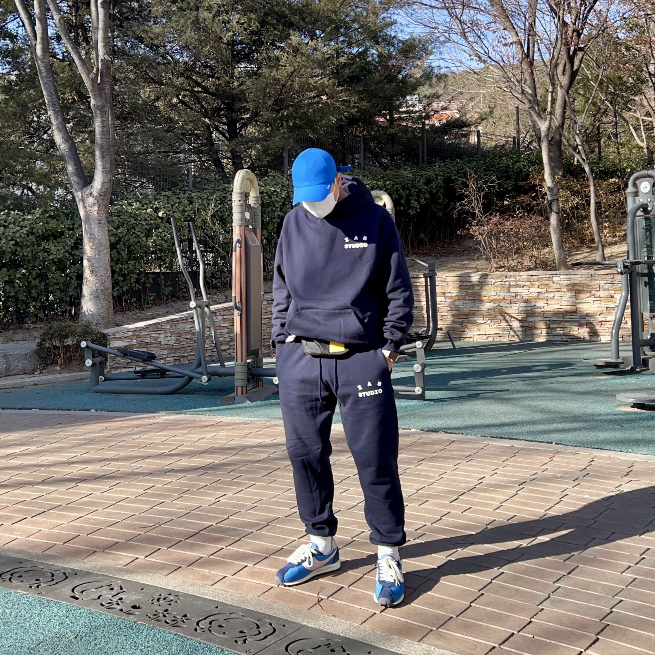 IAB Studio Hoodie Navy - 21SS, IAB Studio Sweatpants Navy - 21SS 착용 스타일 - 4