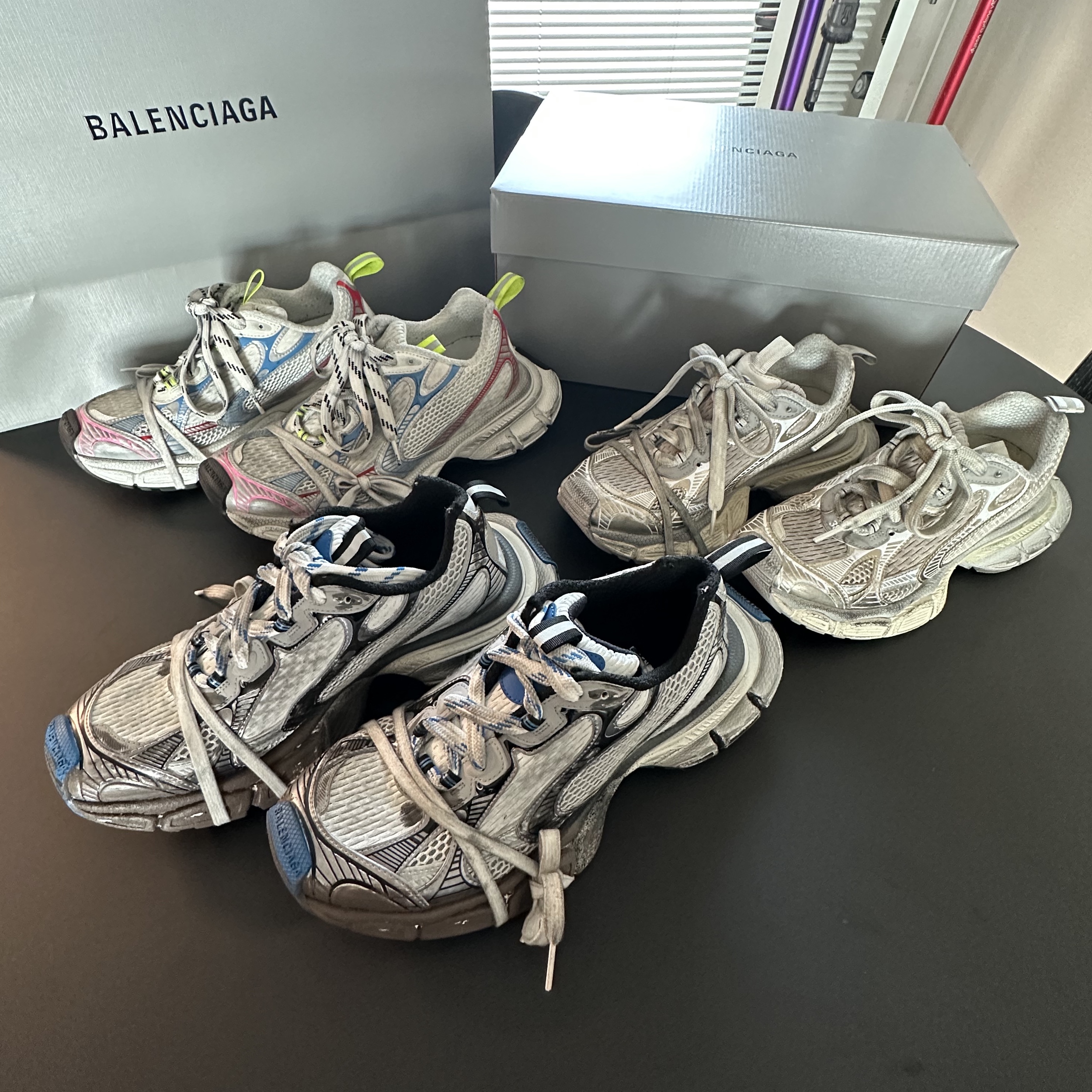Balenciaga 3XL Sneakers Light Beige 착용 스타일 - 1