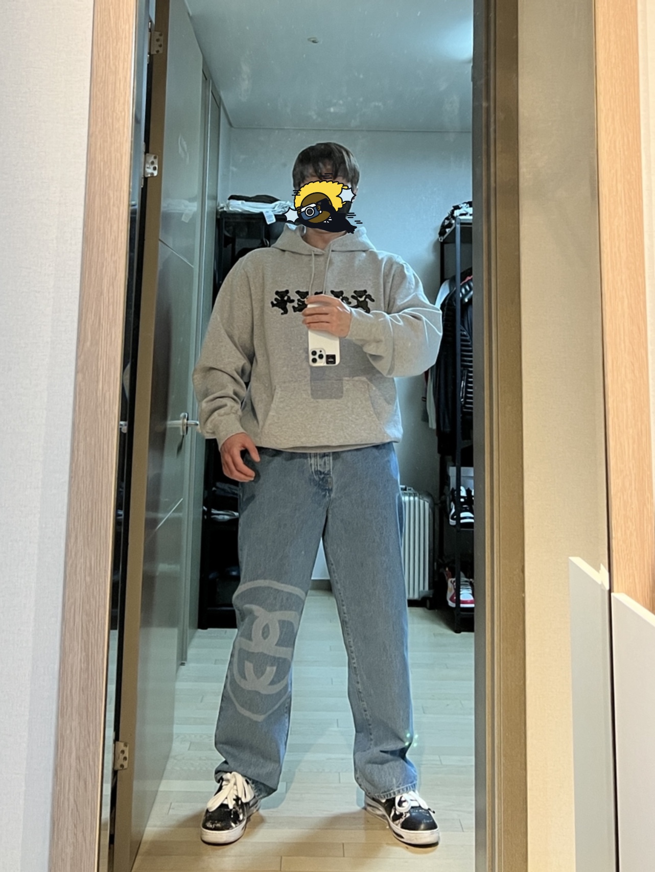 Stussy SS Link Big OL' Jean Stone Wash, Thisisneverthat x Grateful Dead Dancing Bears Hoodie Heather Grey 착용 스타일