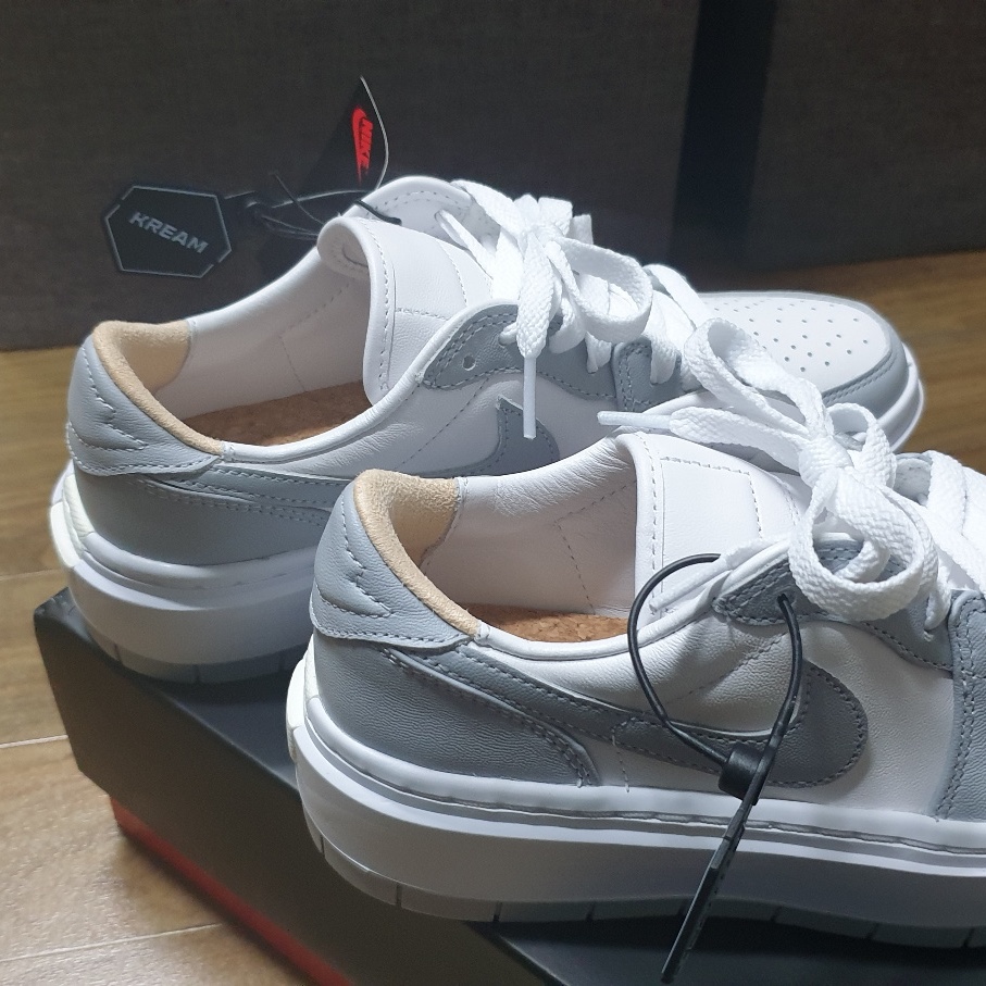 (W) Jordan 1 Elevate Low White and Wolf Grey 착용 스타일