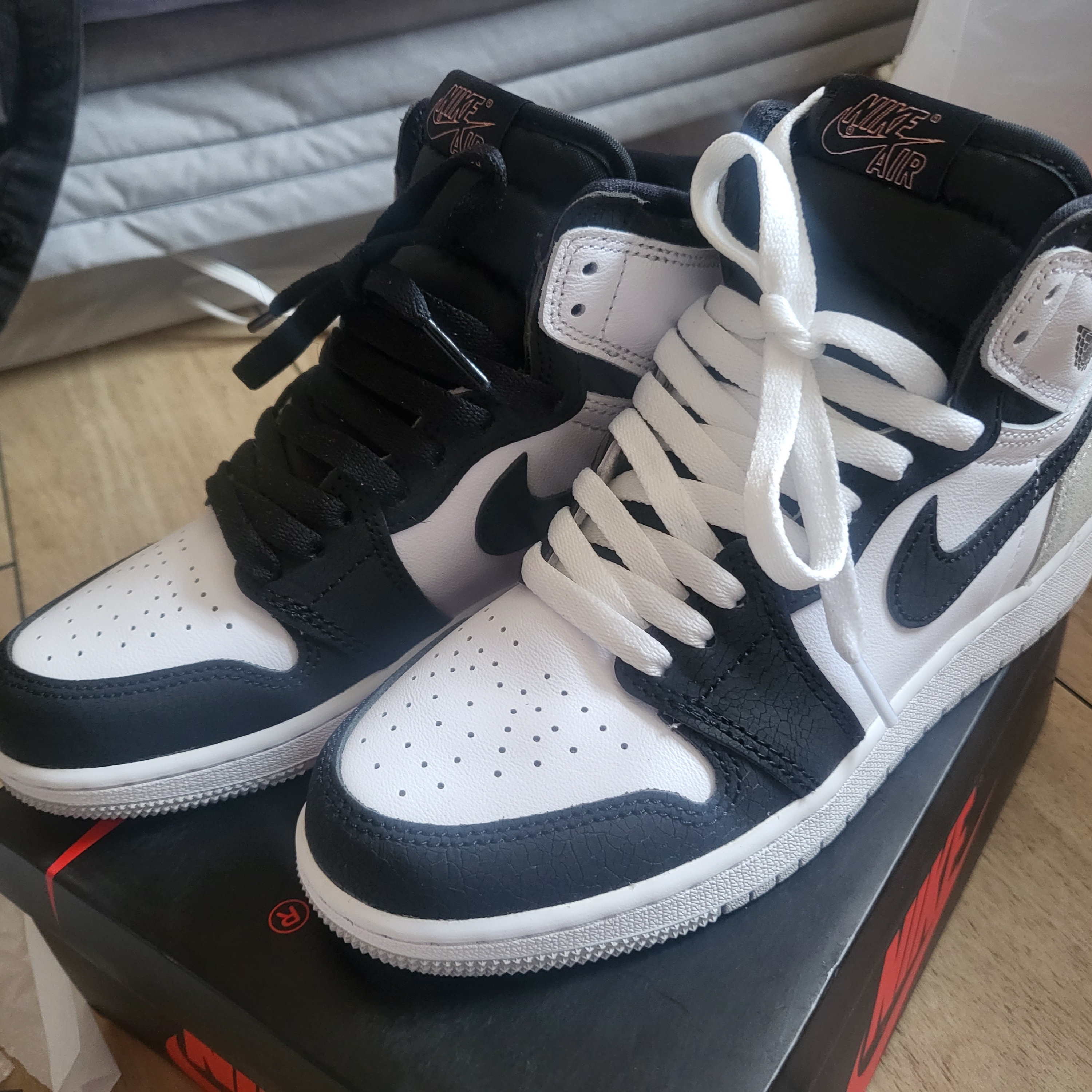 (GS) Jordan 1 Retro High OG Bleached Coral 착용 스타일