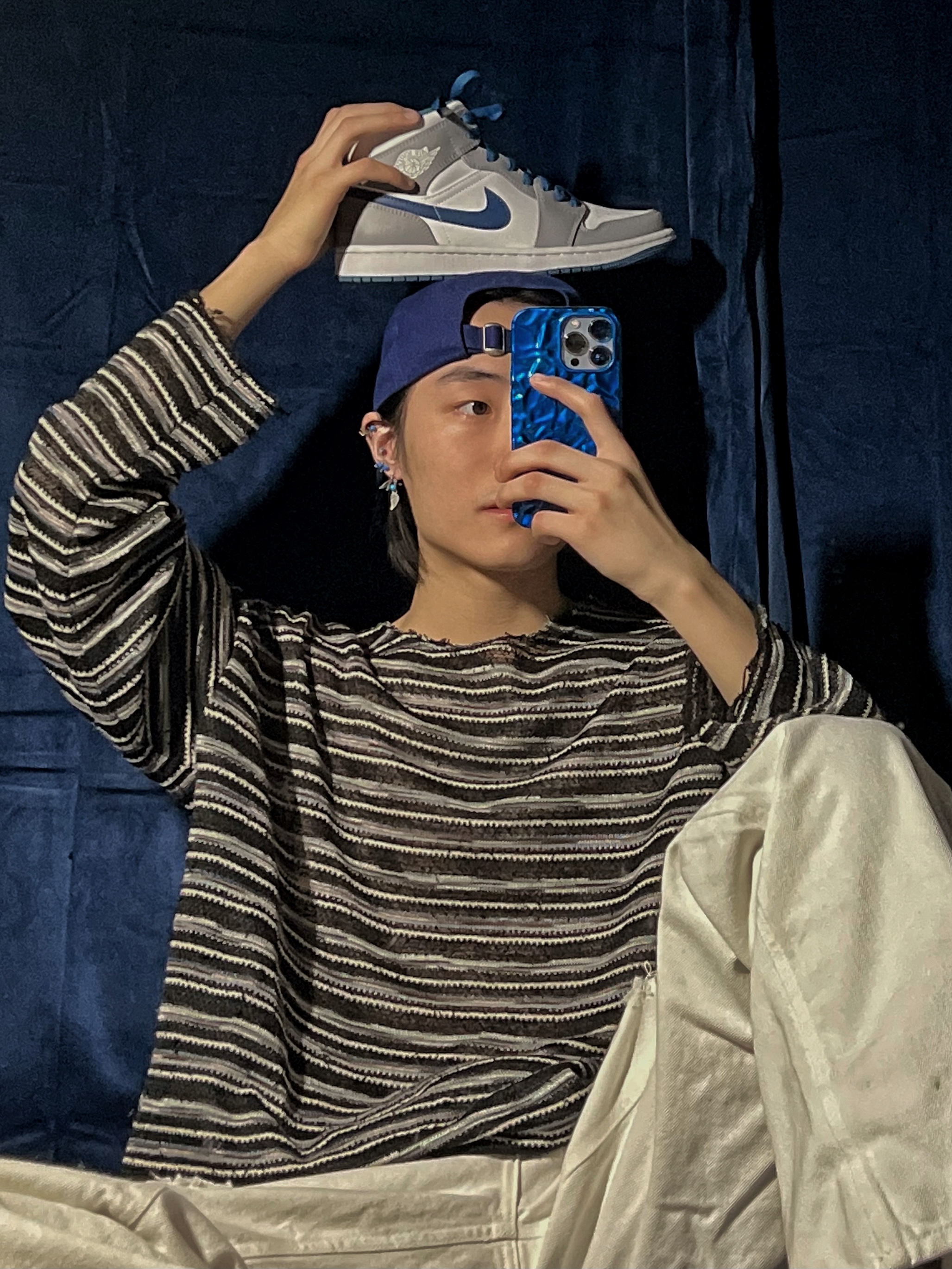 Jordan 1 Mid Cement Grey True Blue 착용 스타일 - 4