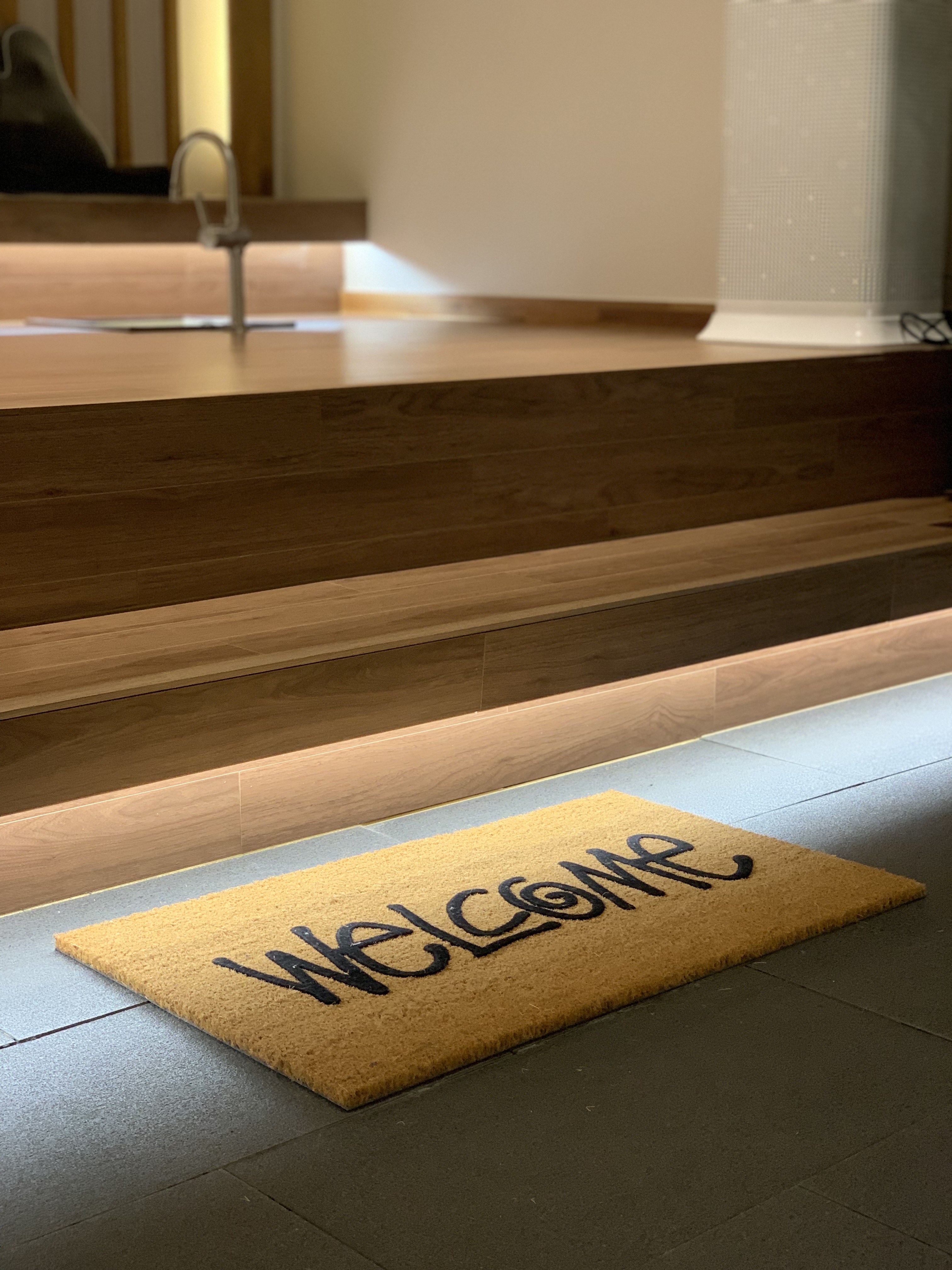 Stussy Welcome Mat Cocoa 착용 스타일 - 4