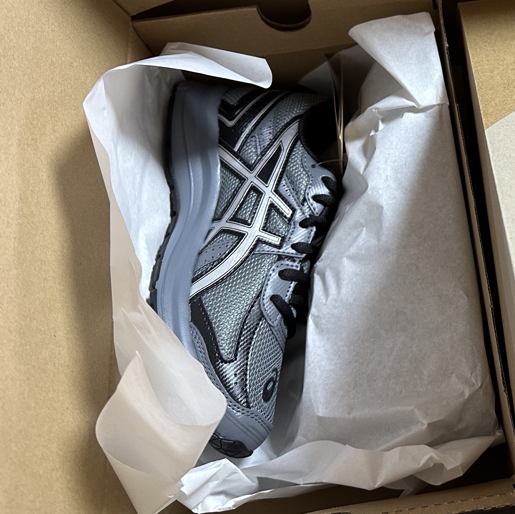 Asics Jog 100 S Steel Grey - 2E Wide 착용 스타일