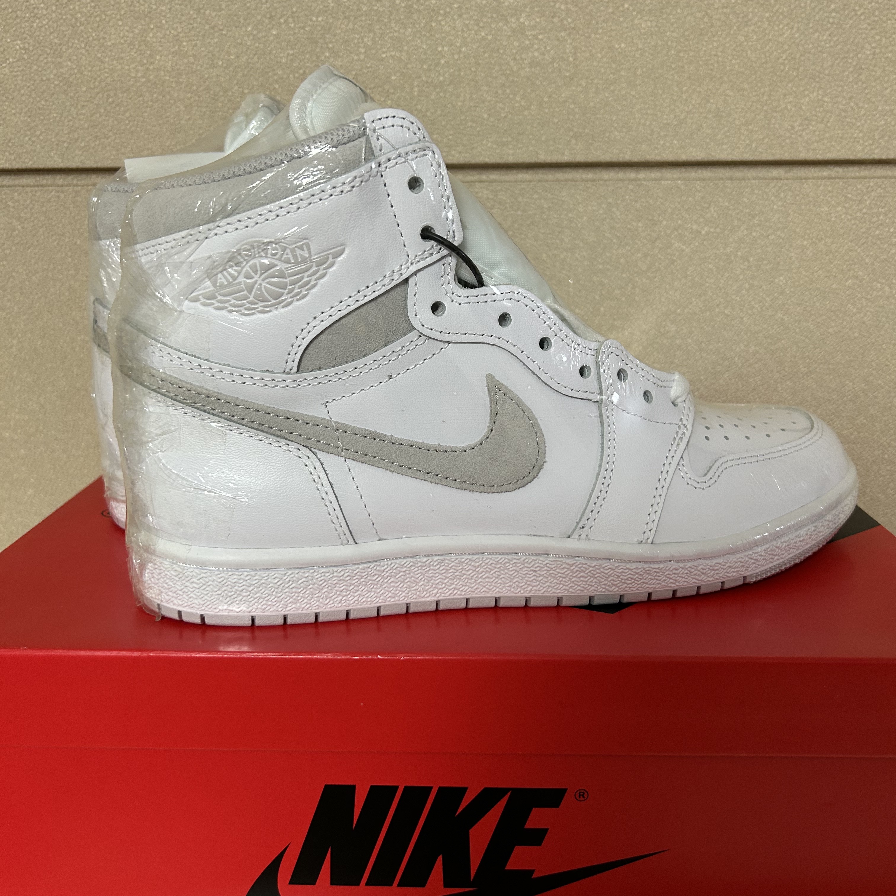 Jordan 1 High 85 Neutral Grey 착용 스타일