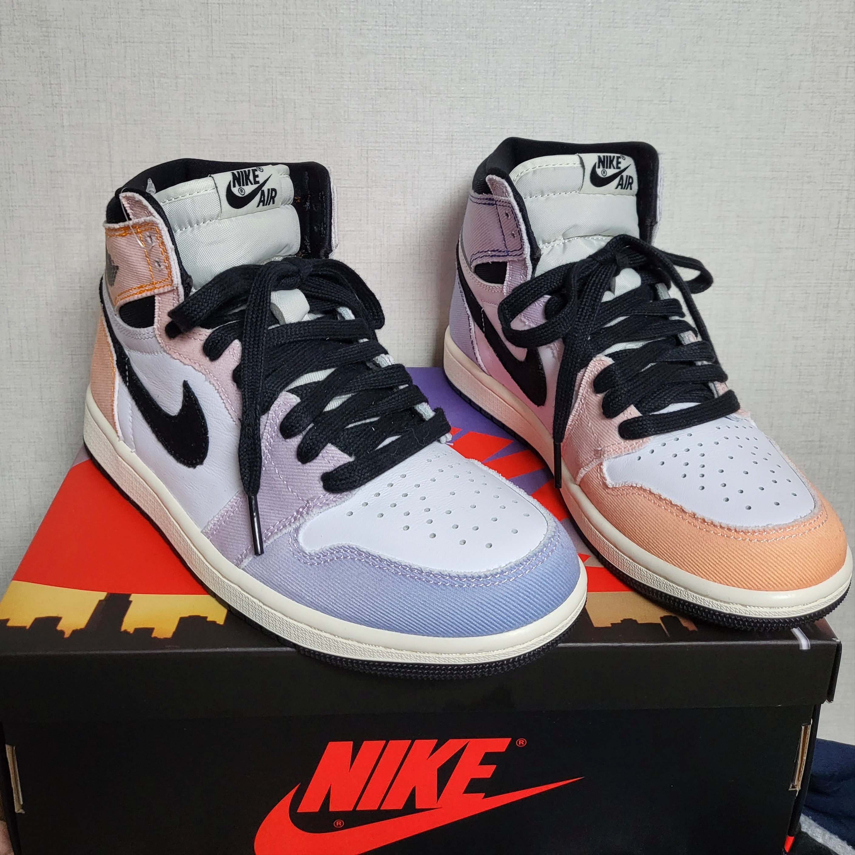 Jordan 1 Retro High OG Multi Color 착용 스타일
