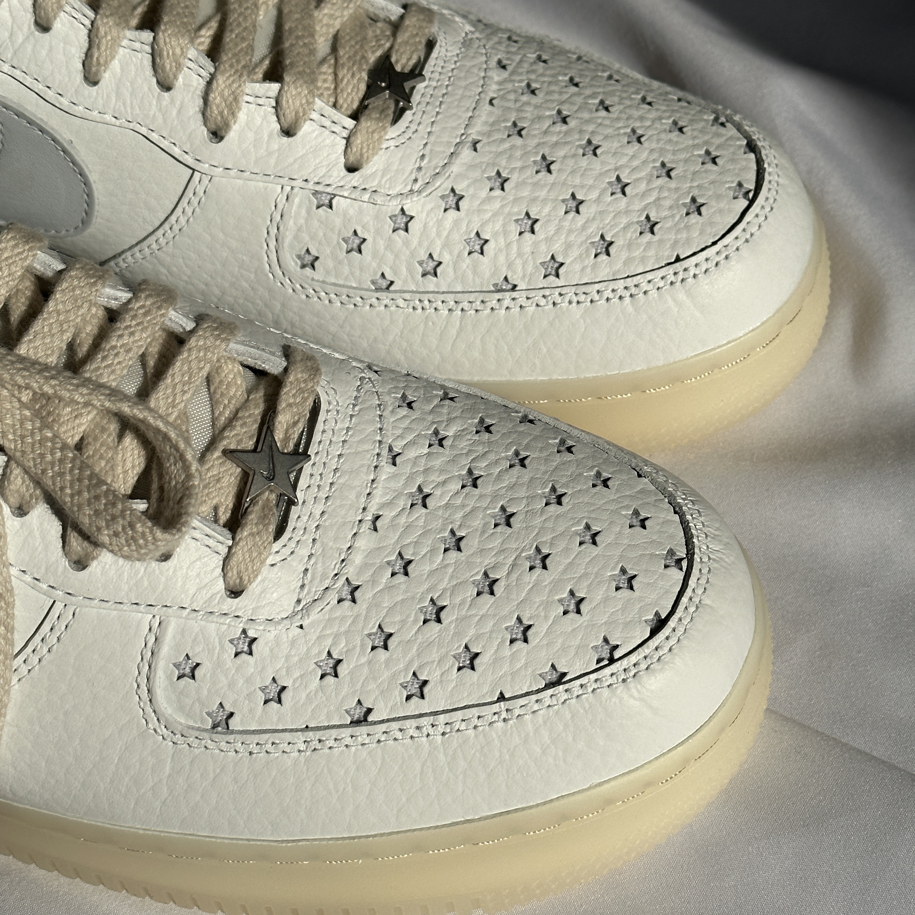 (W) Nike Air Force 1 '07 Summit White Pure Platinum 착용 스타일 - 3