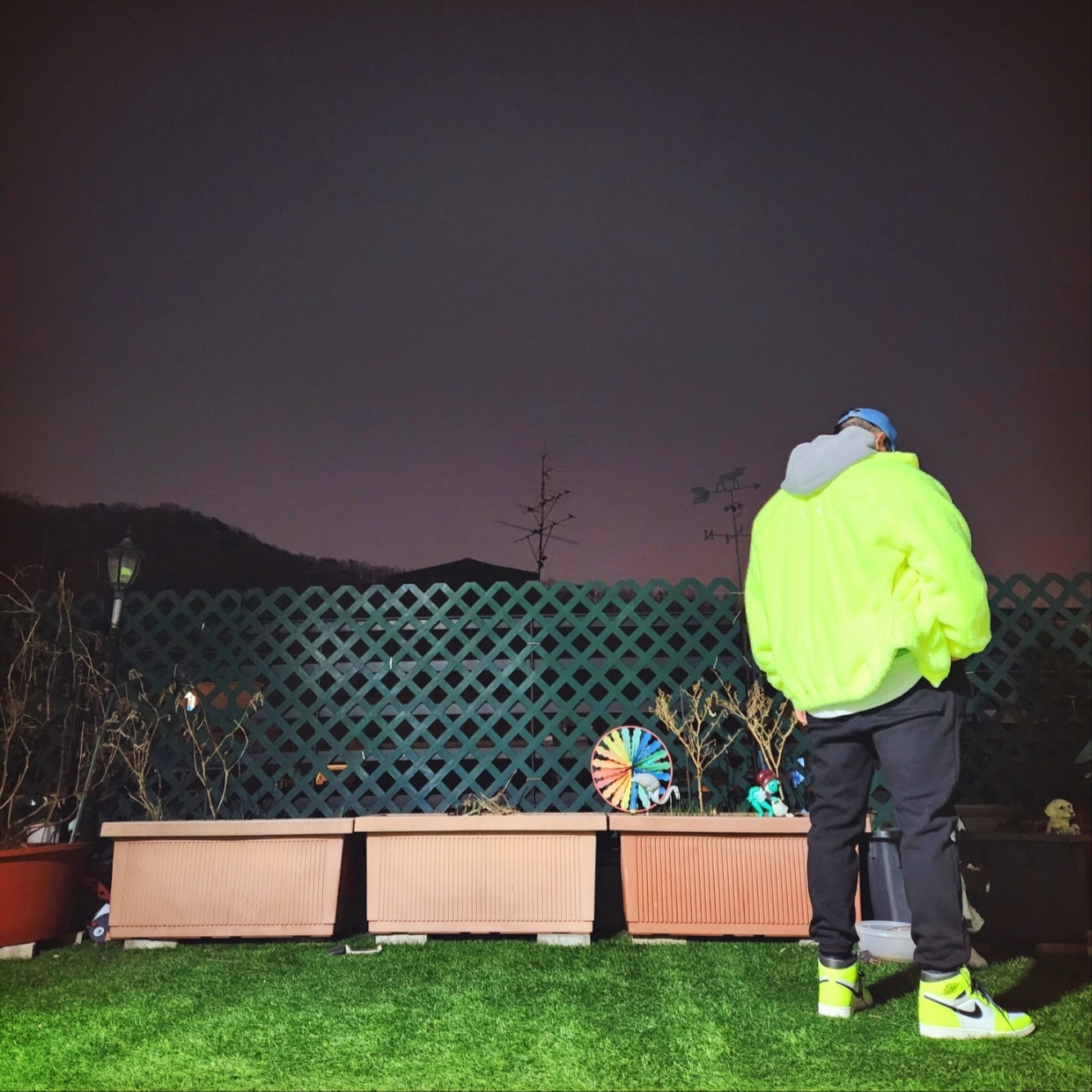 Jordan 1 Retro High OG Volt 착용 스타일 - 3