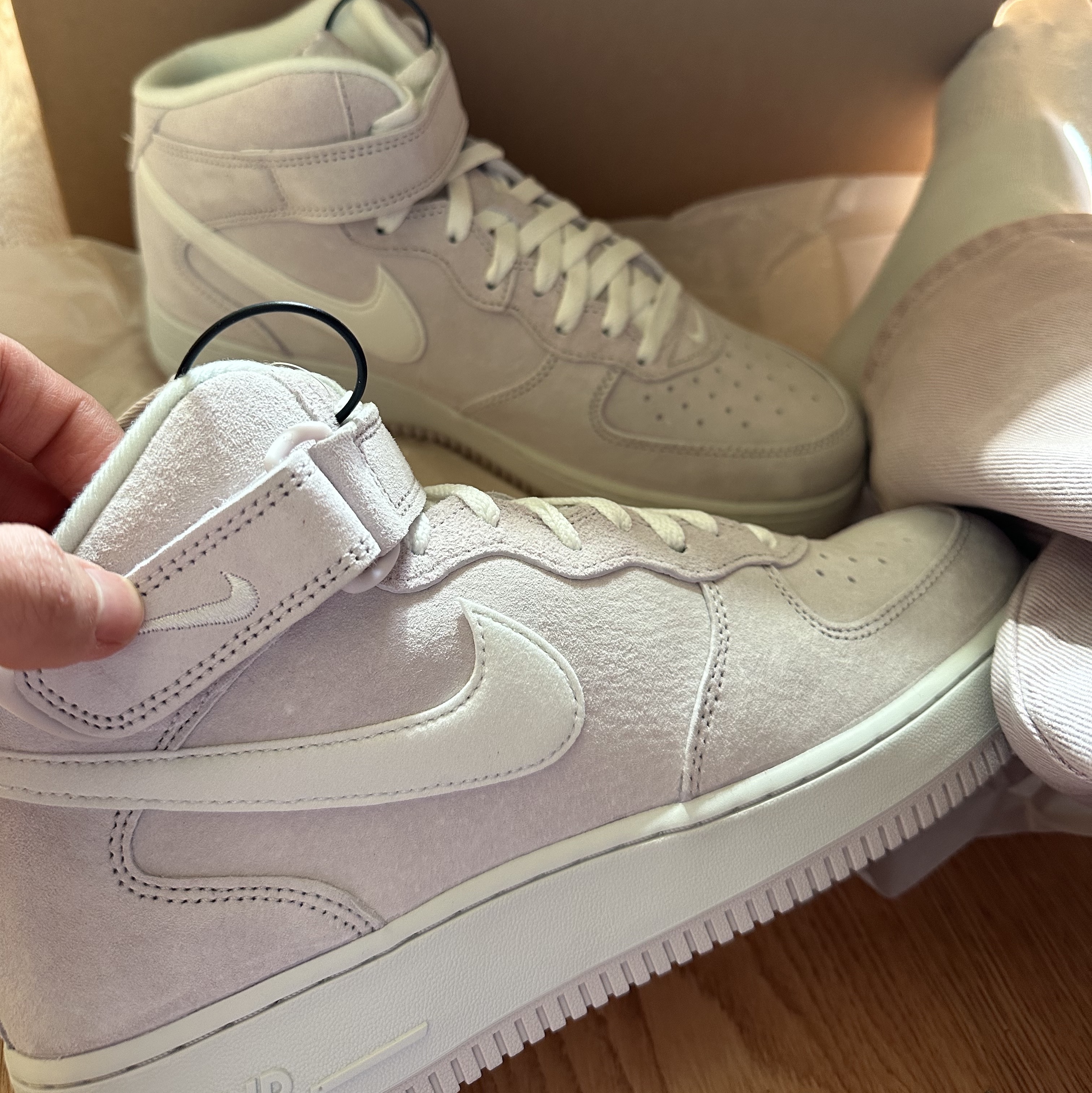 Nike Air Force 1 Mid '07 QS Venice 착용 스타일