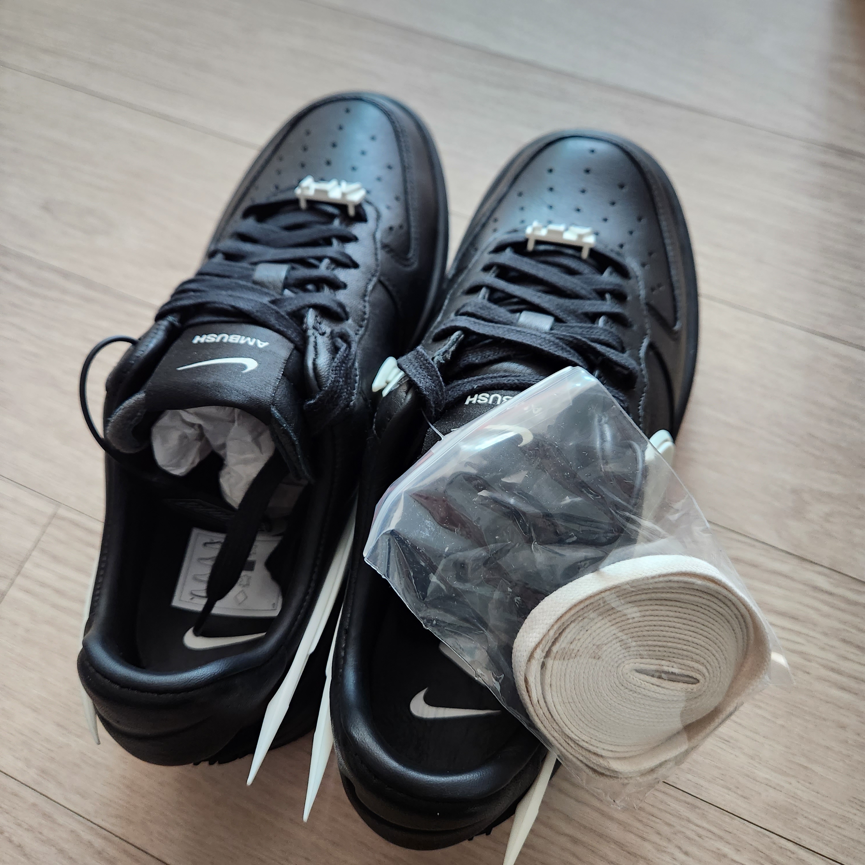 Nike x Ambush Air Force 1 Low SP Black 착용 스타일 - 3