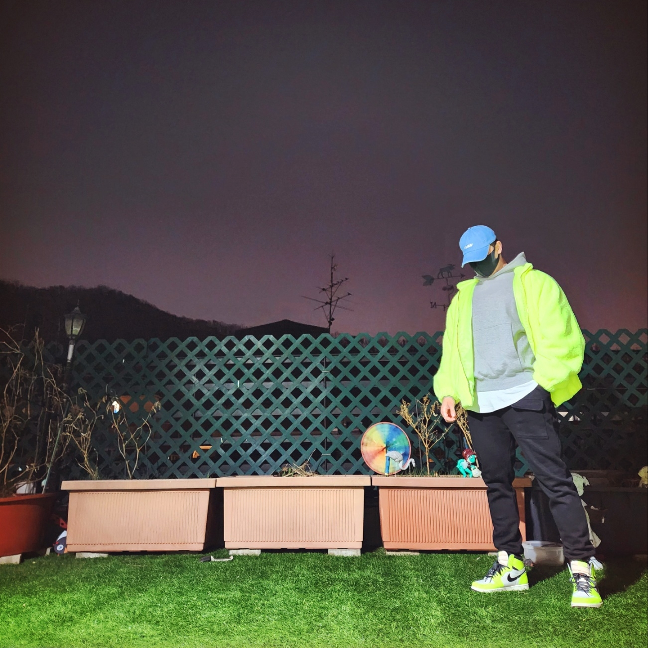 Jordan 1 Retro High OG Volt 착용 스타일 - 1